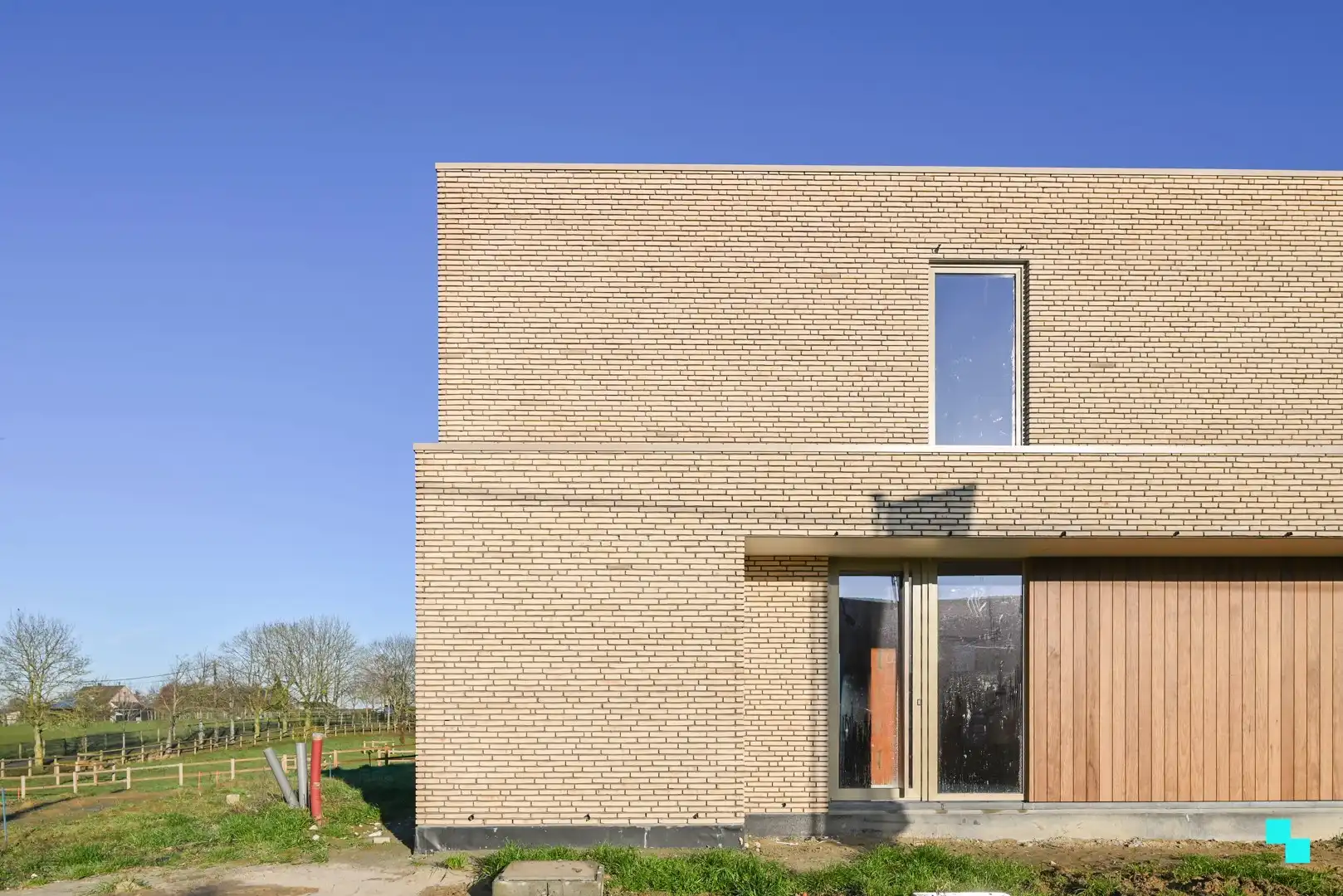 Halfopen nieuwbouwwoning met landelijke verzichten foto 5