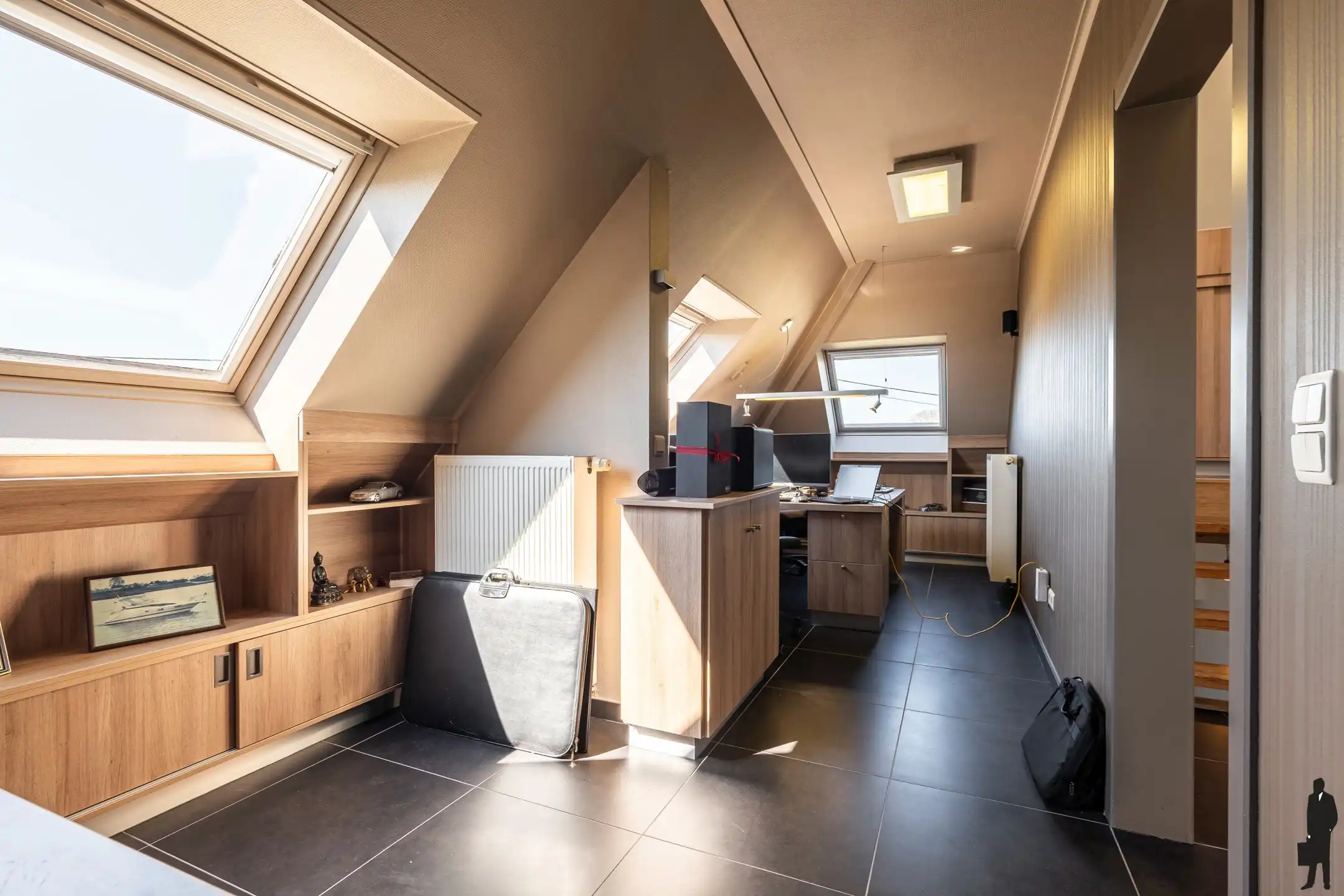 Unieke, ruime architectenvilla met riante kelder en werkbox foto 21