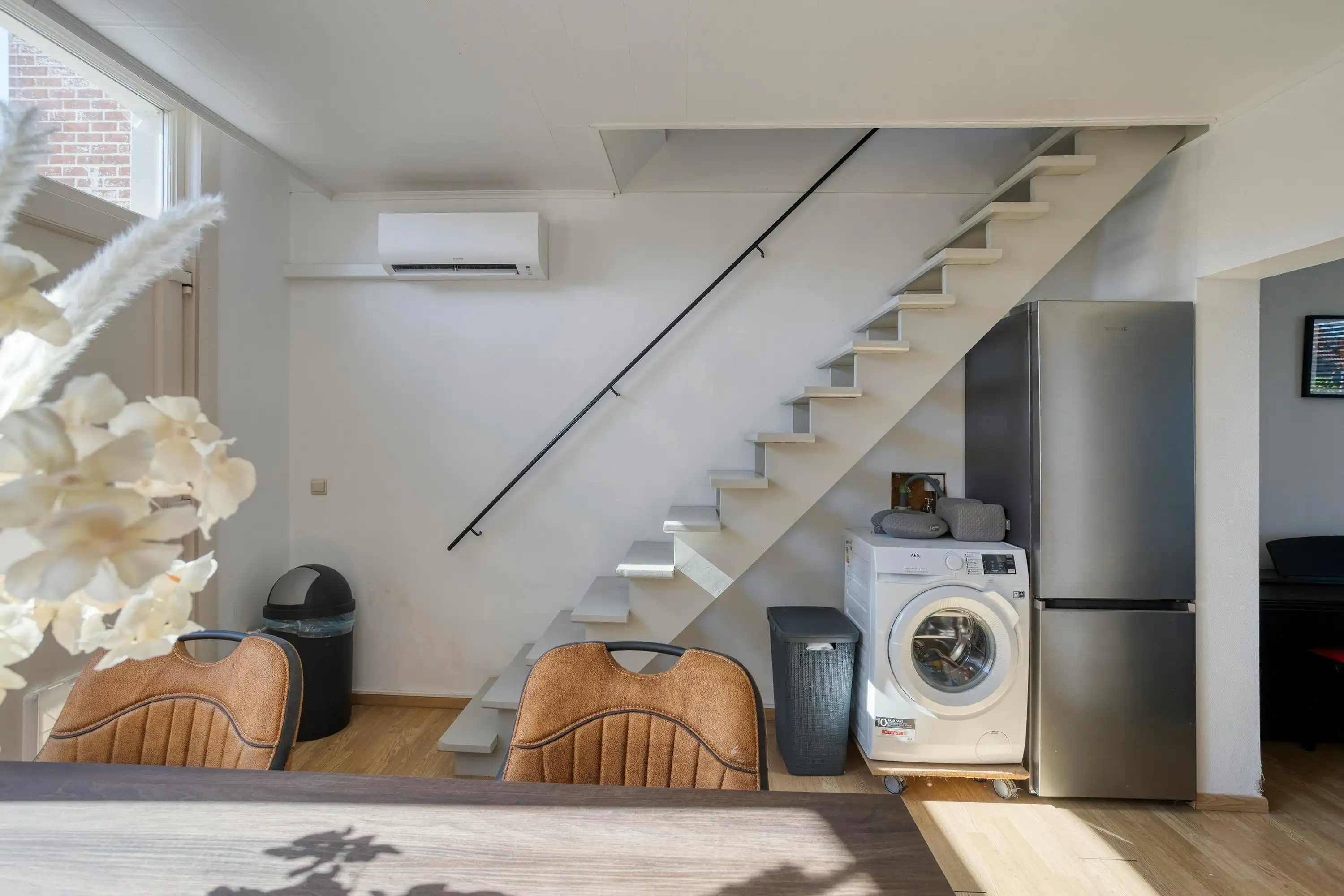 Gezellige rijwoning met stadskoertje te koop in Torhout foto 14