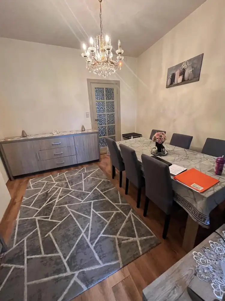 Rijwoning opgesplitst in twee appartementen foto 12