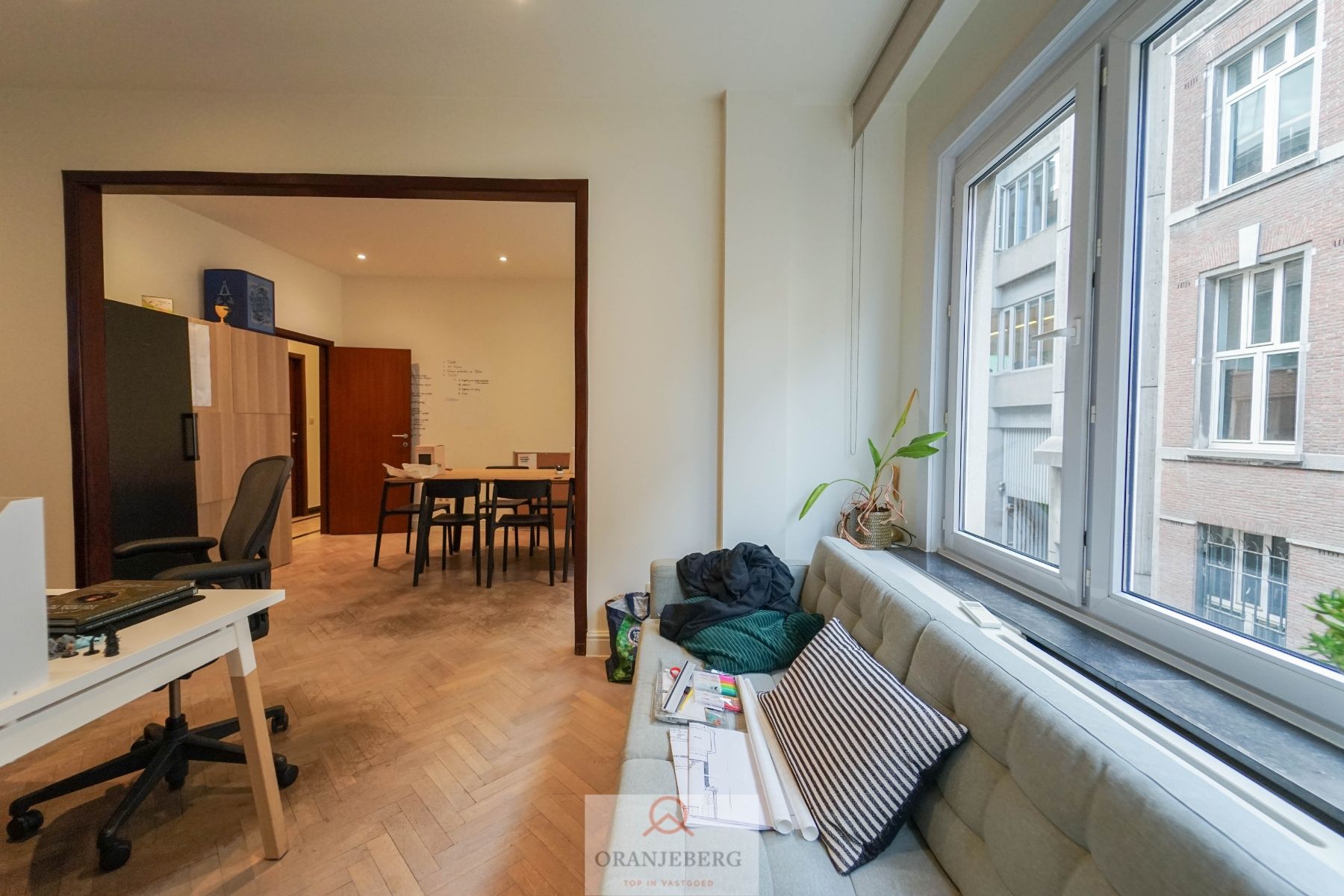Uitstekend gelegen kantoorruimte ( 117 m²) in Gent-centrum. foto 2