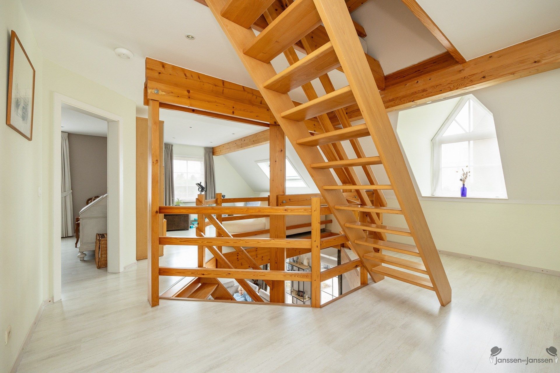 Energiezuinige instapklare woning met royale tuin foto 14