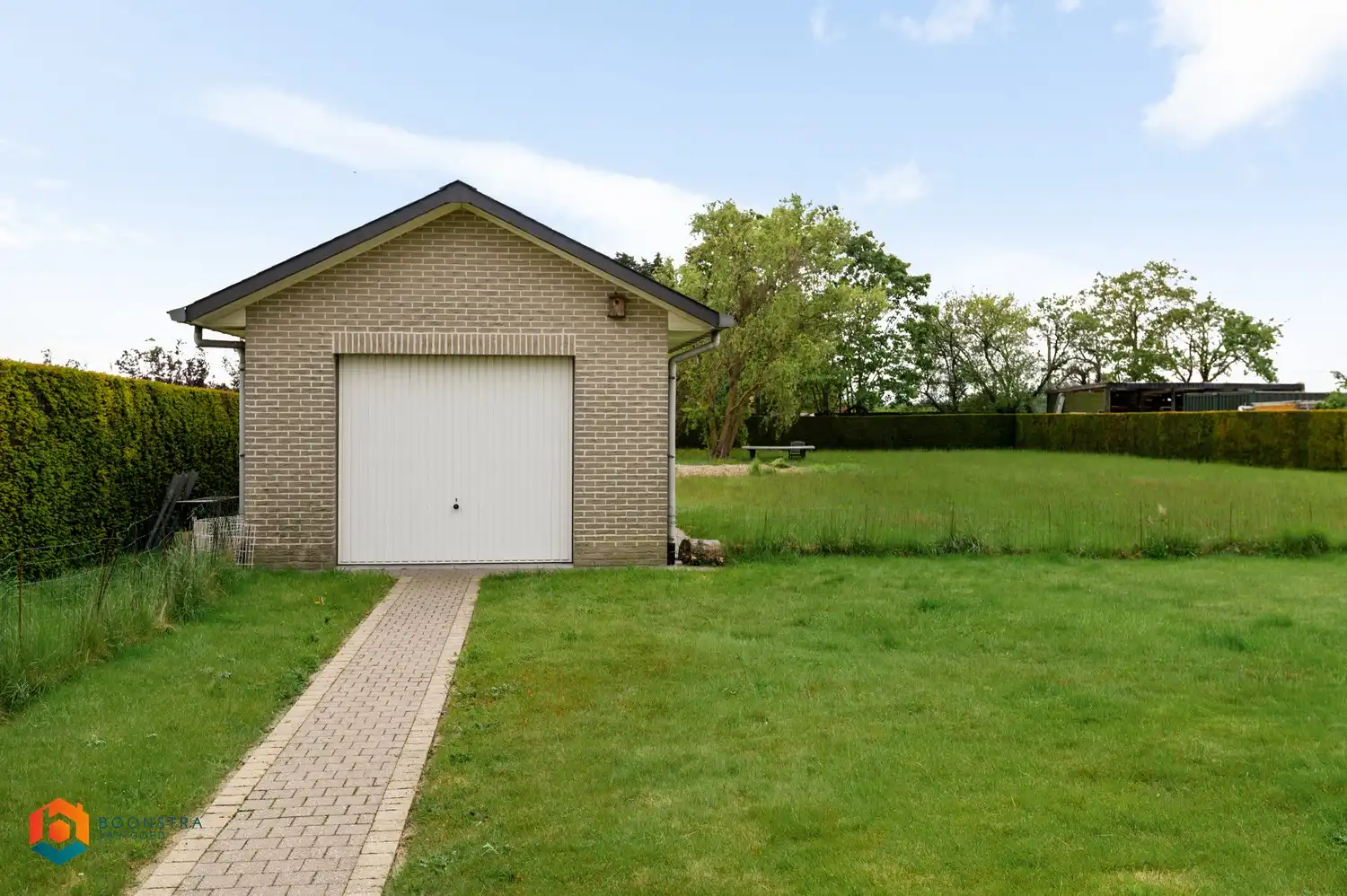 Ruime villa (325m²) op een perceel van 2567m² in prachtige omgeving foto 25
