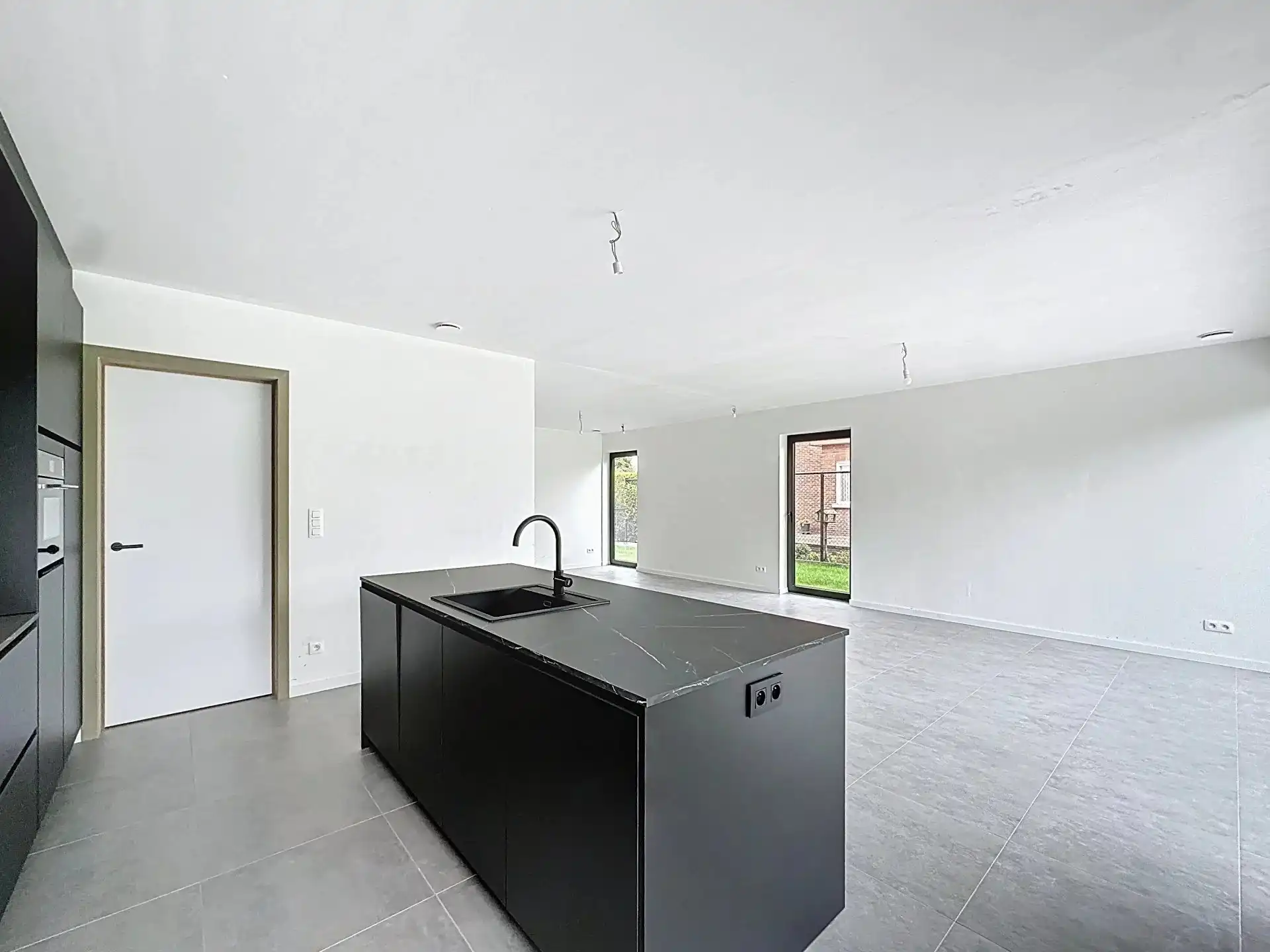 Moderne BEN-woning met 3 slaapkamers en een carport op een mooi perceel. foto 13