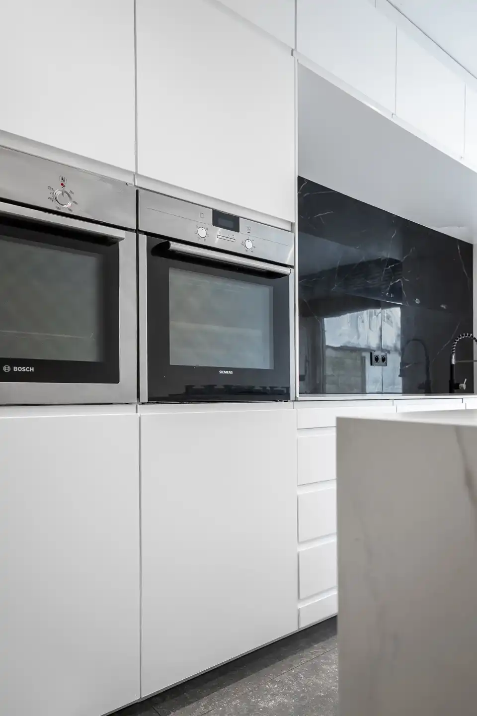 Volledig gerenoveerde woning in het hart van Wijnegem foto 12