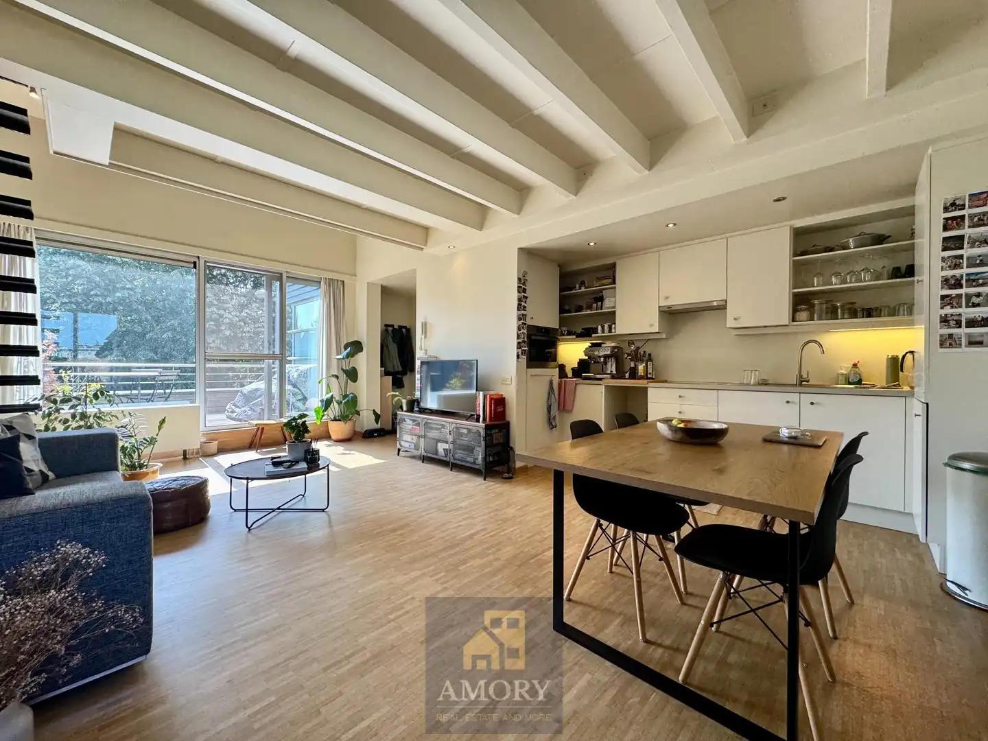 Toffe loft met 2 terrassen nabij St. Pieters Station! foto 3