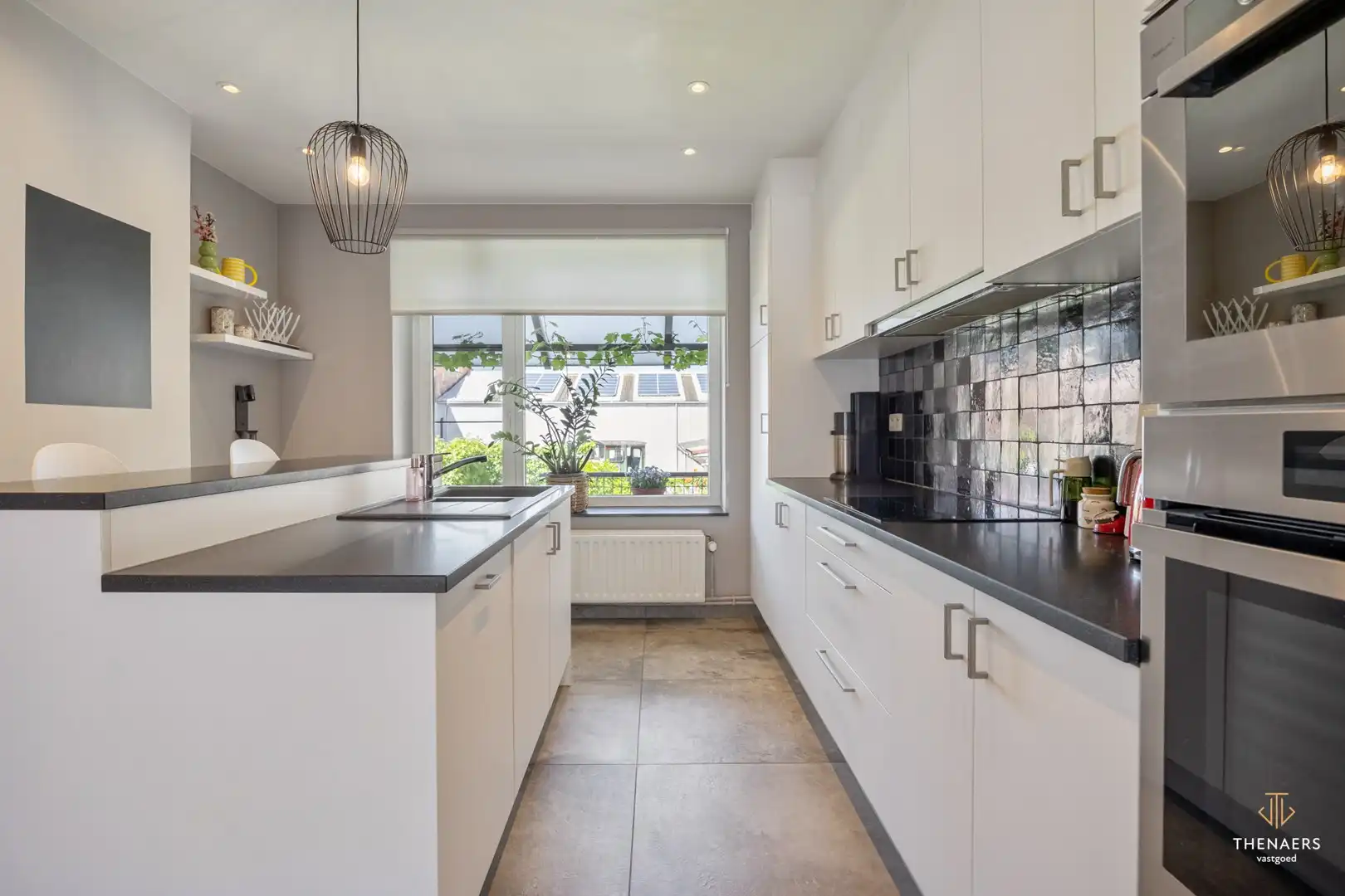 Gerenoveerde bel-etagewoning met garage, stadstuin en 235 m² woonruimte. foto 14