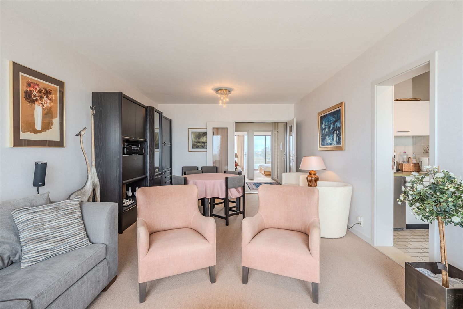 appartement met zee en duinzicht foto 9