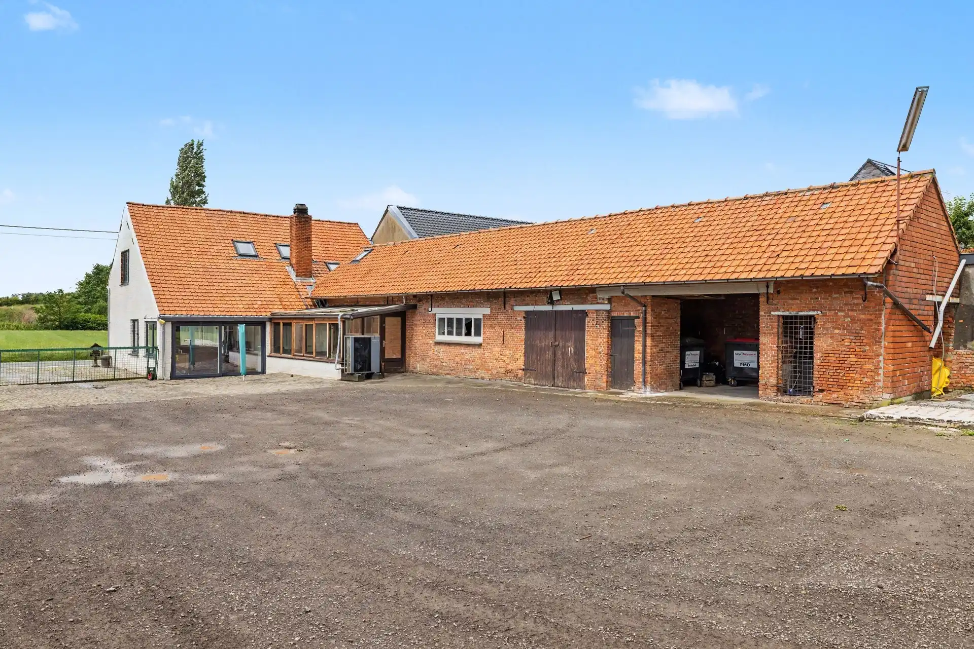 Charmante, gerenoveerde gezinswoning met hedendaagse loods van 400m²  foto 37