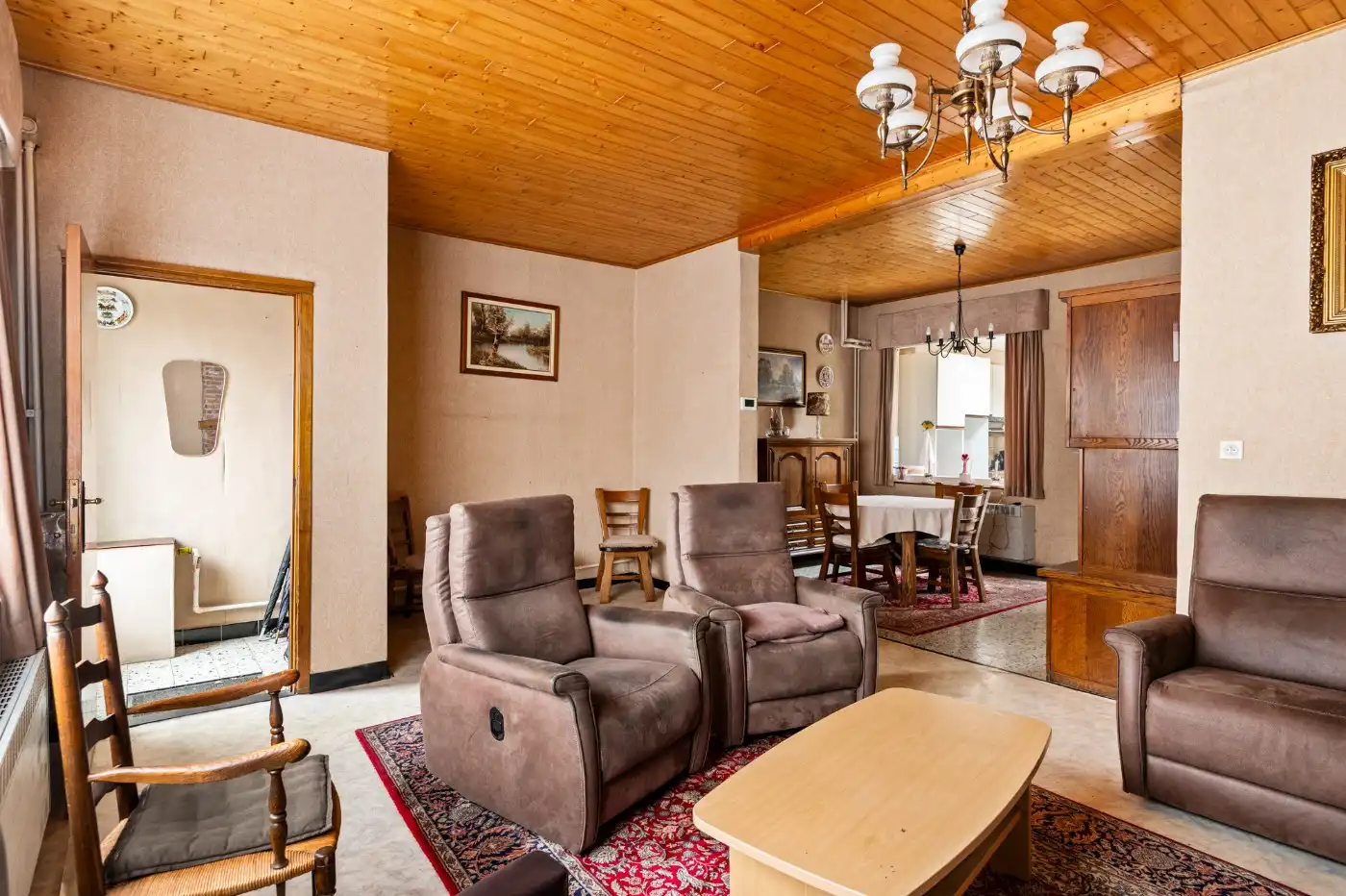 Te renoveren woning met 3 slpk., stadstuin en garage foto 4