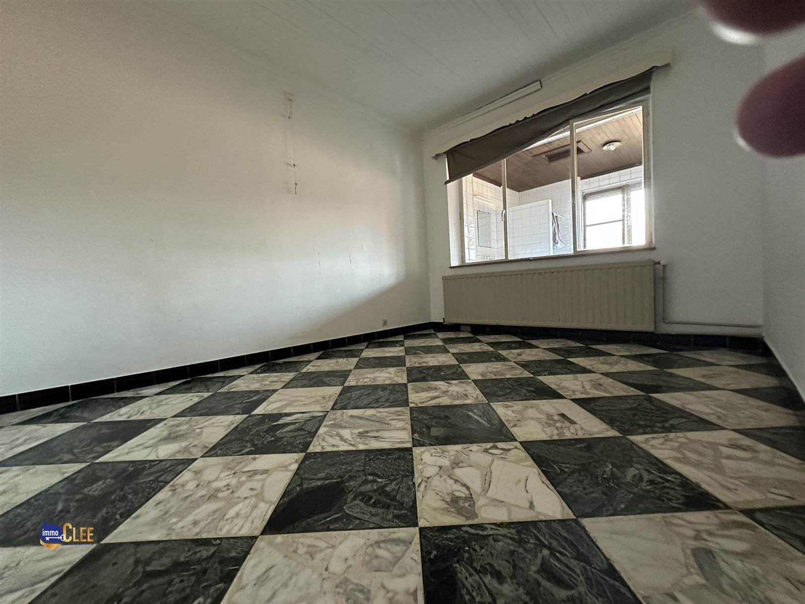 Ruime stadswoning met grote opslagruimte foto 17