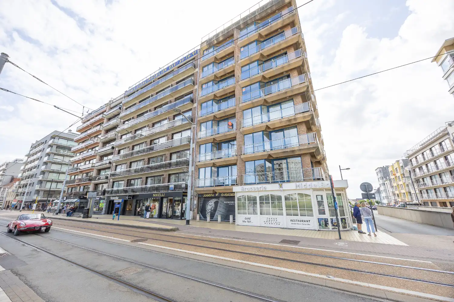 Uniek appartement met frontaal zicht op het casinoplein (met zeezicht!) foto 24