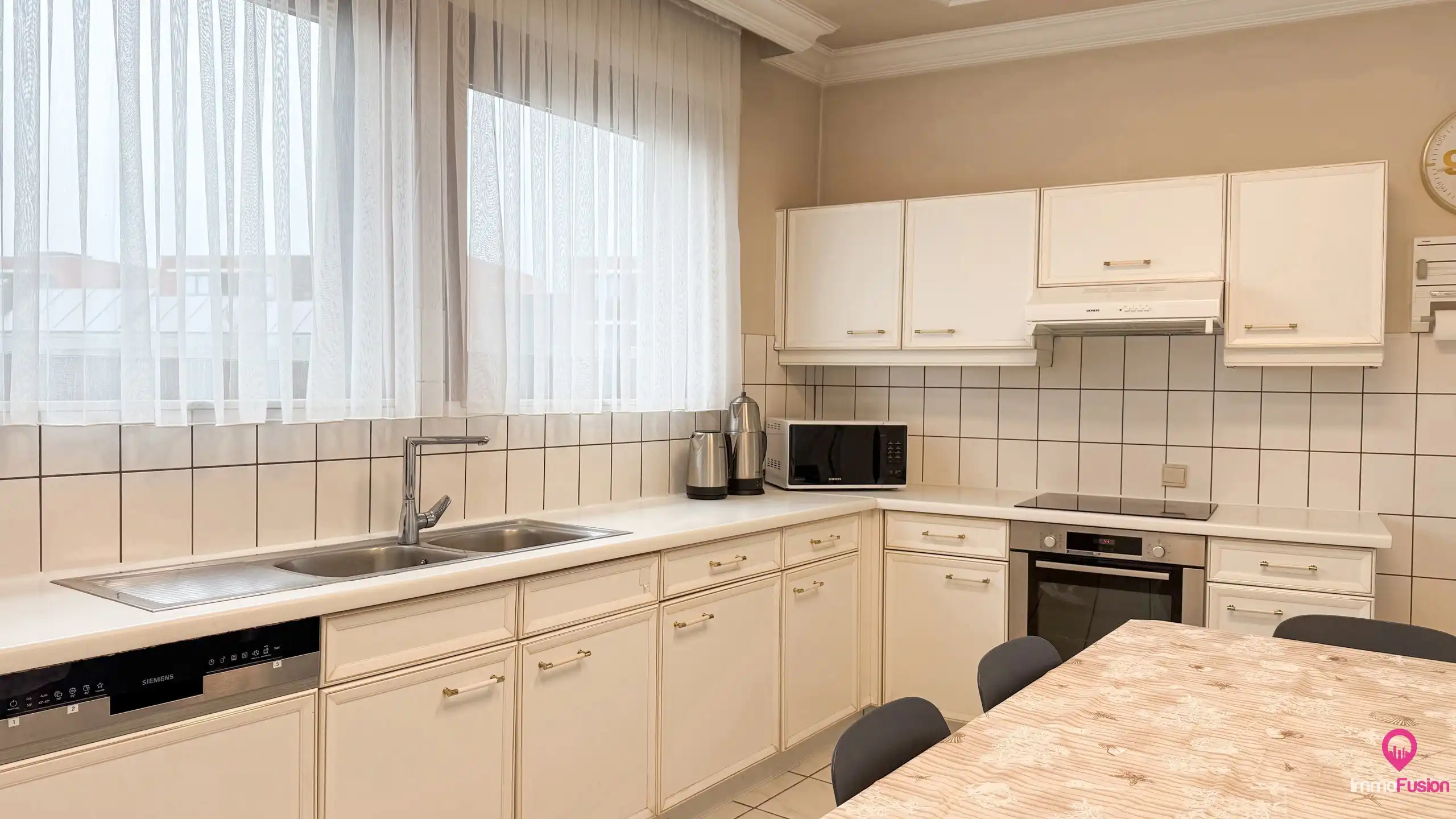 Handelspand met woonst op zeer goede commerciele ligging! foto 19