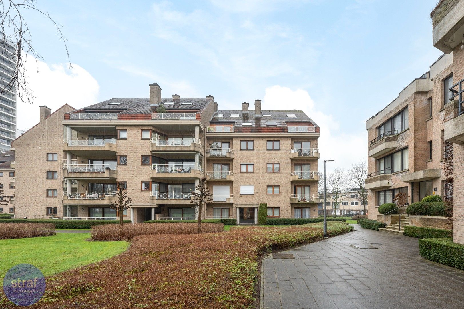 Groot 3 slpk appartement met terras en inloopdressing foto 14