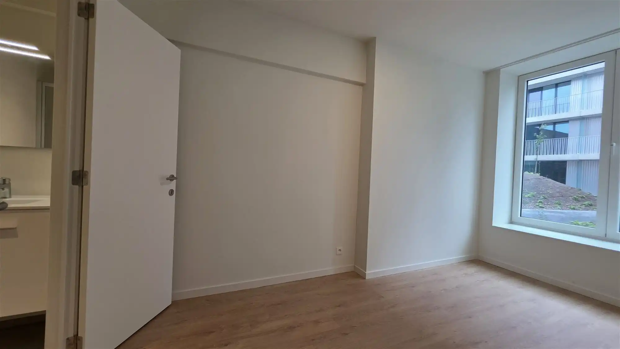 Nieuwbouw 4 slaapkamerappartement foto 7