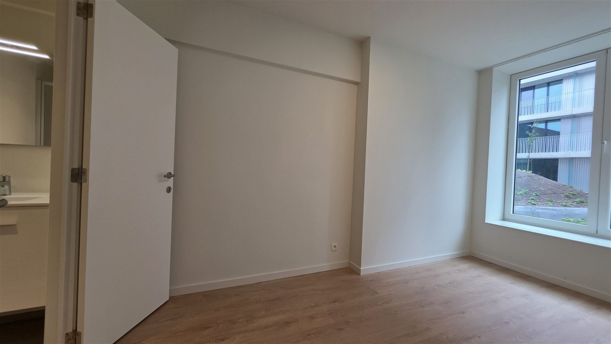 Nieuwbouw 4 slaapkamerappartement foto 7