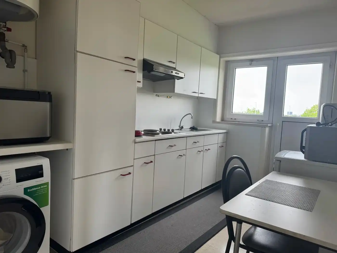 2 slaapkamer appartement te huur in Izegem met garagebox foto 4
