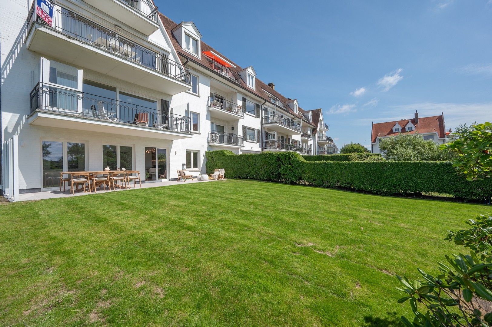 Magnifiek tuinappartement met zonnige tuin in een villa residentie in het Zoute, nabij de Wandeldijk. foto 5