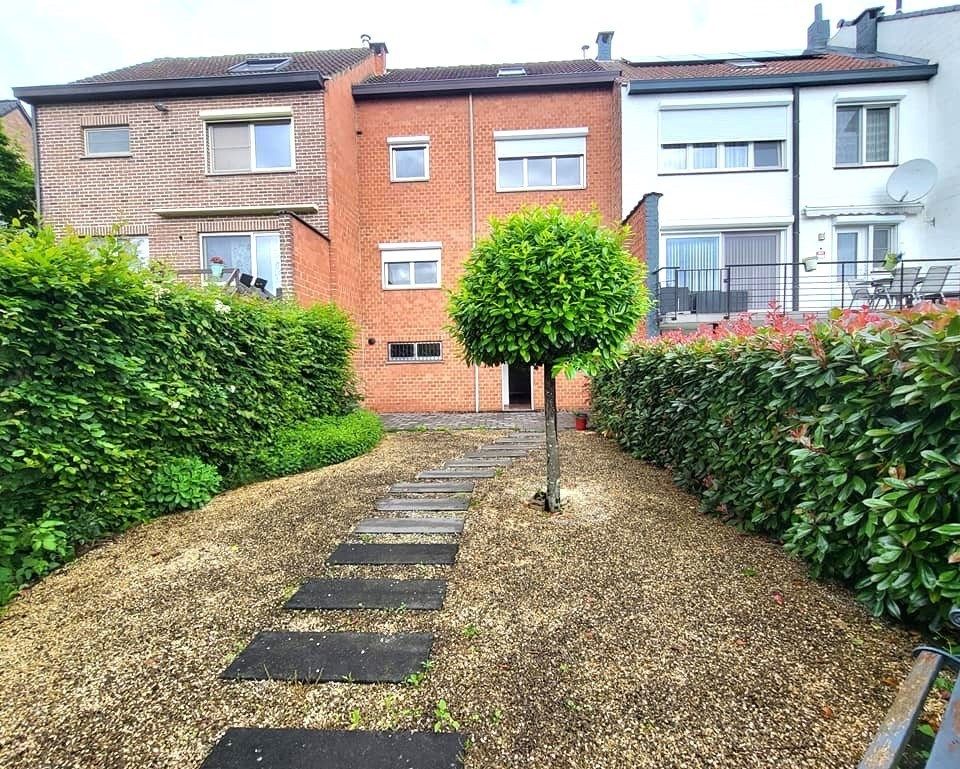 Bel-étage in aangename woonwijk. foto 17