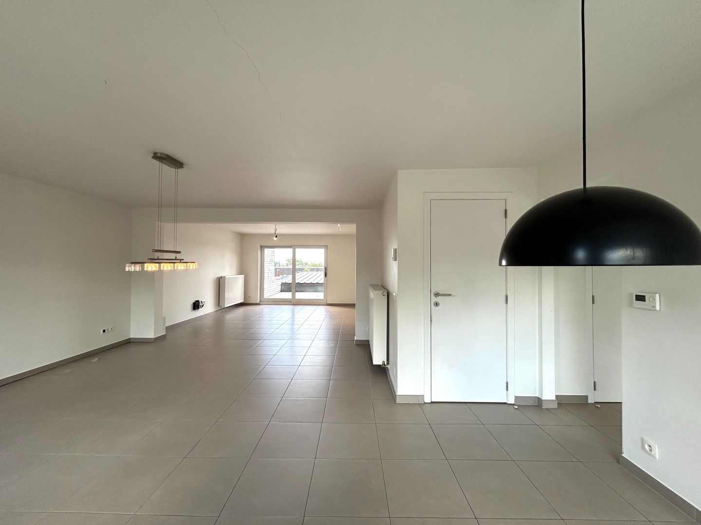 Instapklaar duplex-appartement met 3 slaapkamers in centrum Tielt! foto {{pictureIndex}}