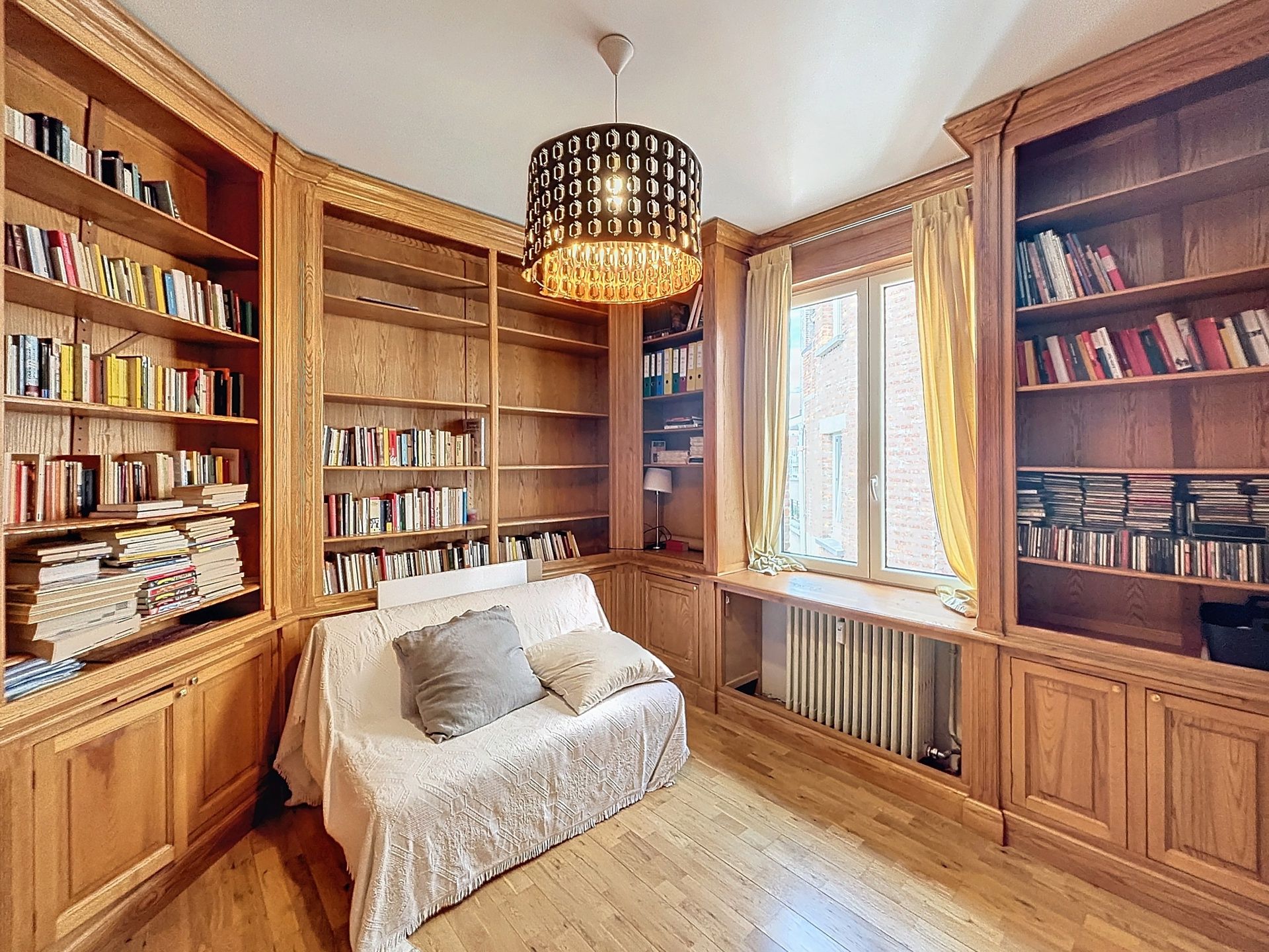 Elsene, prestigieuze gemeubelde flat 2 slaapkamers + bureau foto 16