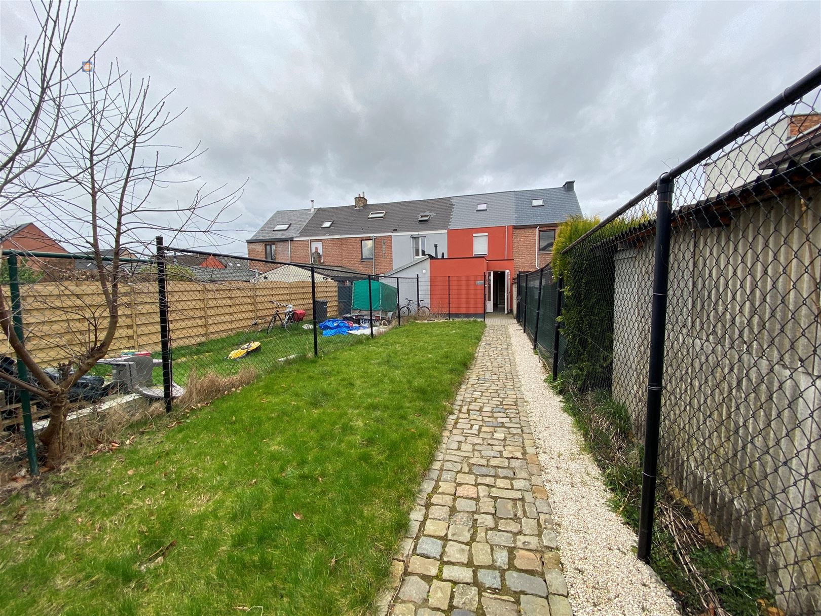 Charmante woning met 2 slaapkamers, tuin en ruime zolder foto 17