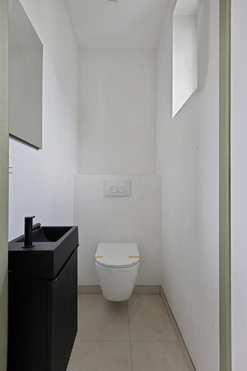 Nieuwbouwwoning met 5 slaapkamers en 1 badkamer. foto 8