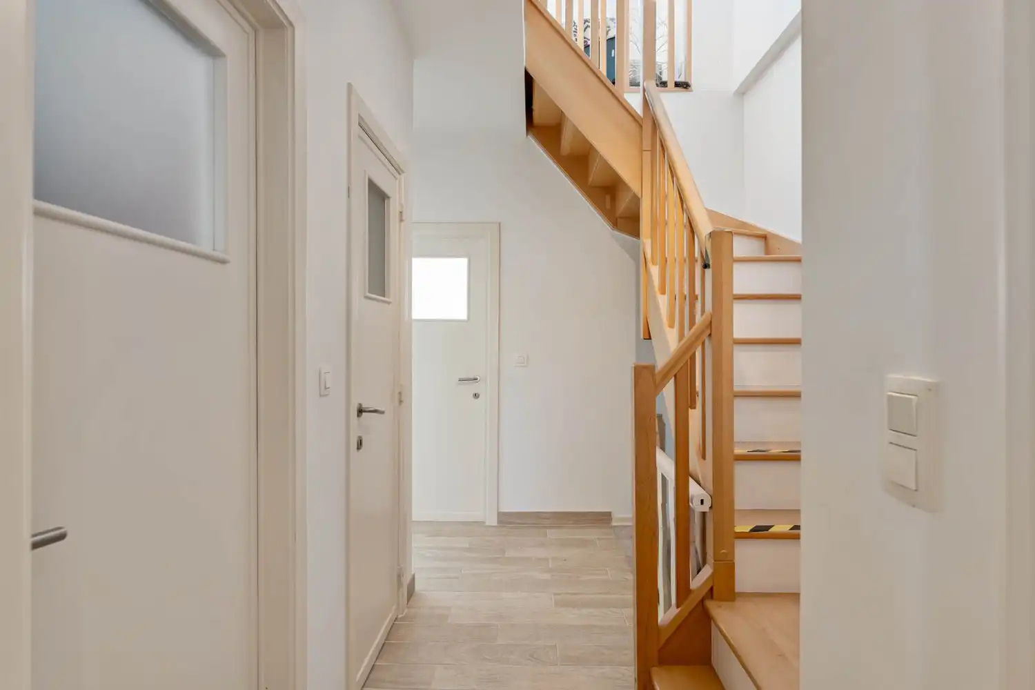 Gerenoveerde en energiezuinige(B-label) woning met 3 slaapkamers, 2 badkamers, een dressing, een garage met een oprit en een tuin nabij het station van Leuven! foto 15