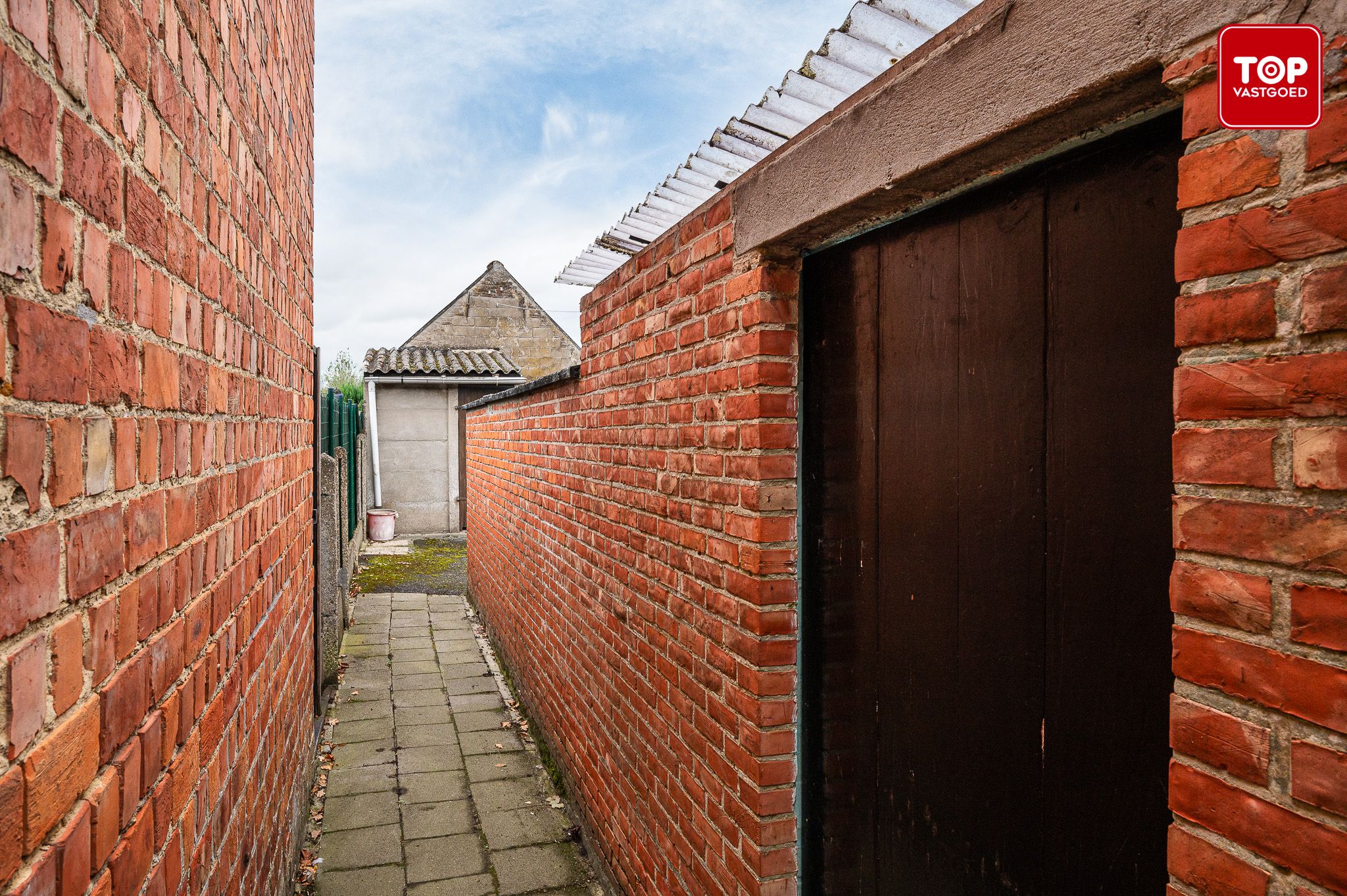 Te renoveren woning met 4 slaapkamers op perceel grond van 1605m² foto 30