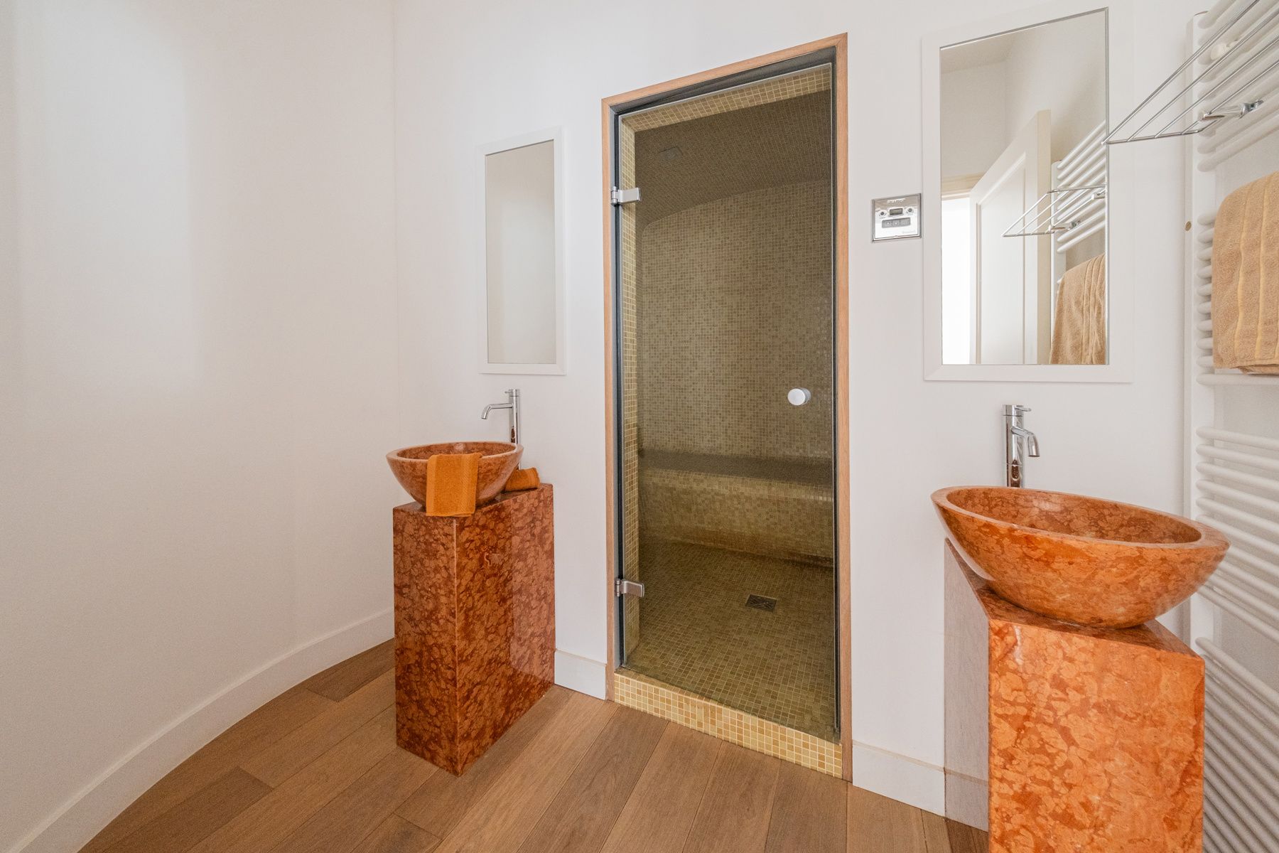 Prachtig historisch 3slpk/2bk appartement op de Meir foto 8