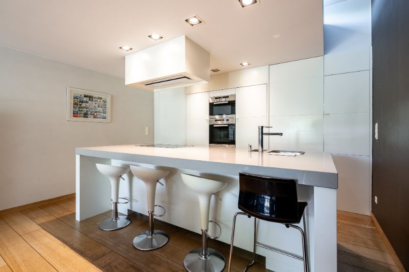 Architecturaal ingerichte woning met hoogwaardige afwerking. foto 6