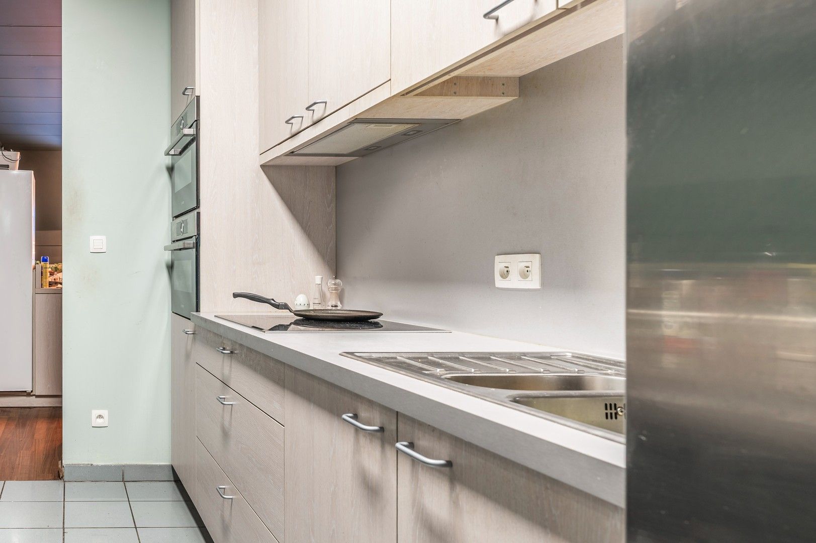 Handelspand met woonst in centrum Zwijndrecht foto 9