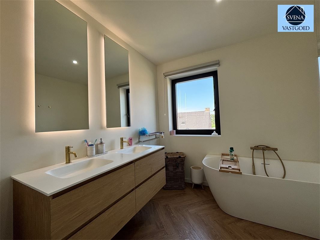 RECENTE BEN WONING ONDER REGISTRATIERECHTEN foto 3