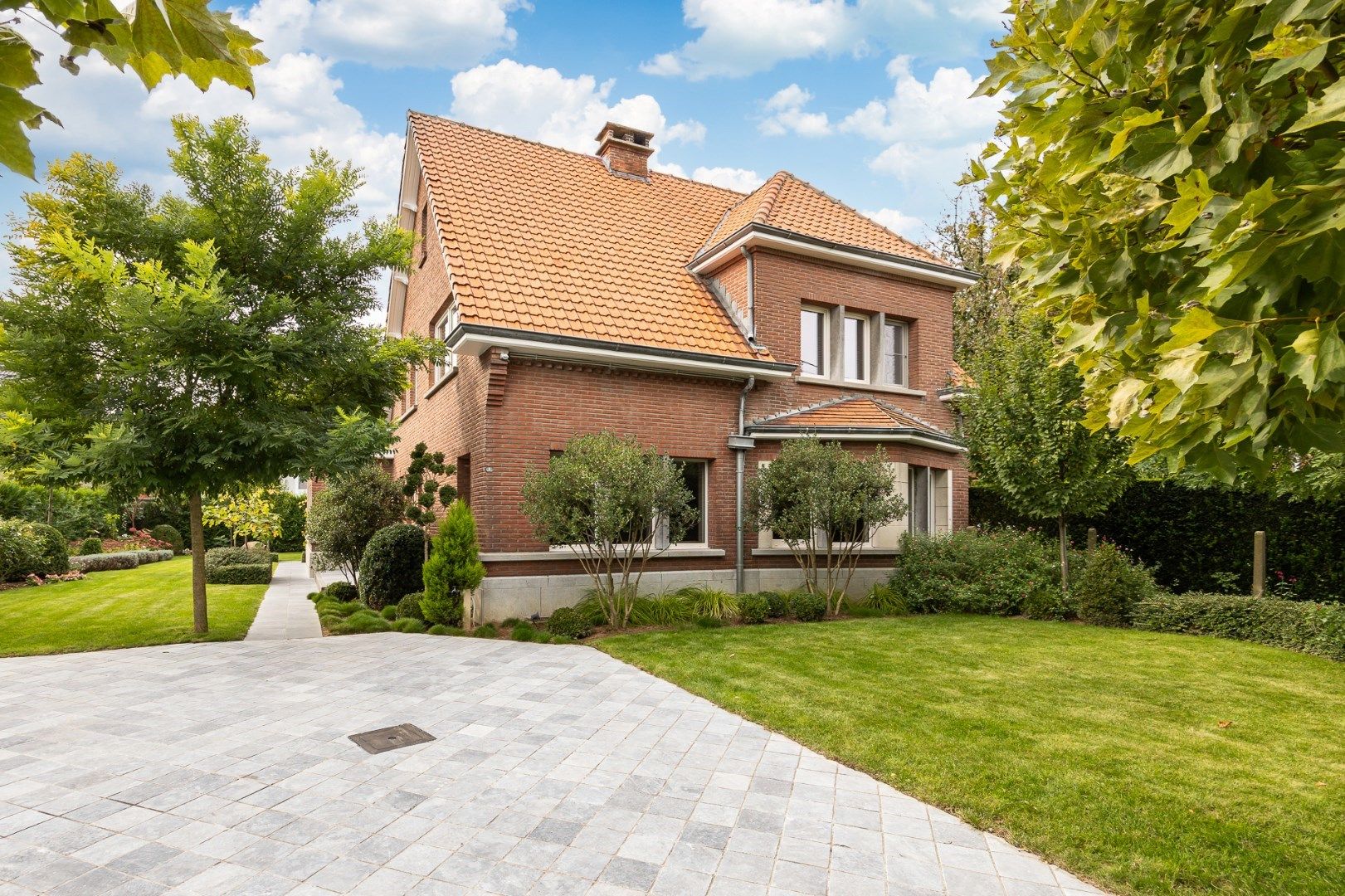 Prachtige alleenstaande Villa te koop in Haacht - Ruime woning met tuin en garage foto {{pictureIndex}}