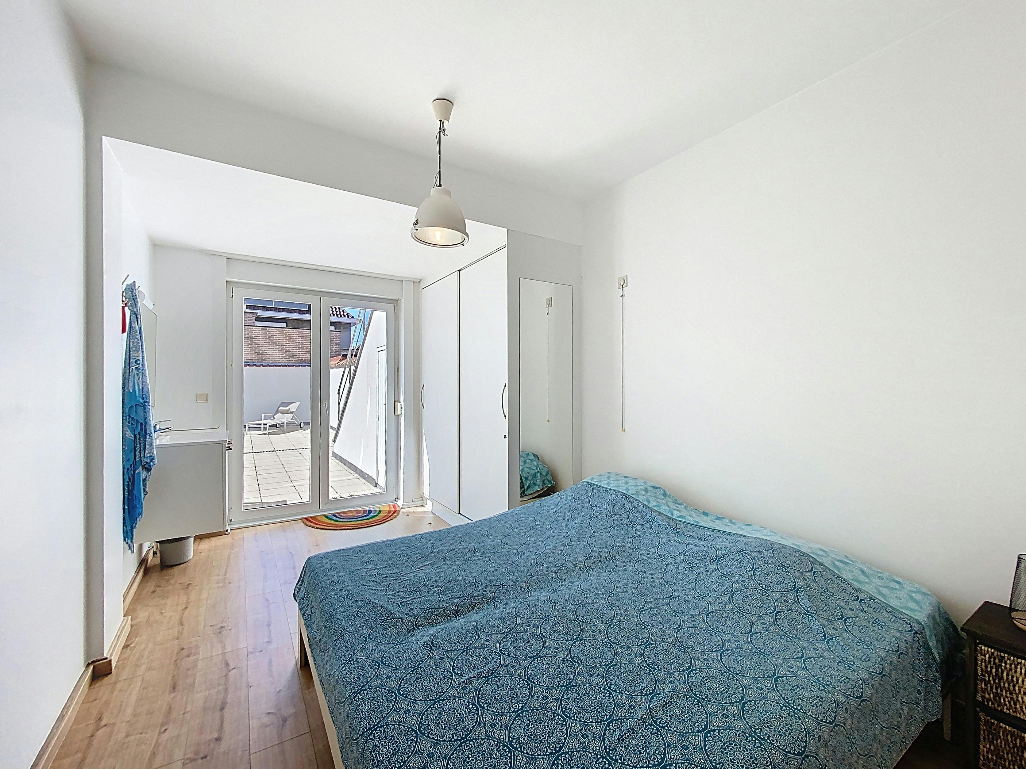 2-slaapkamer appartement met ruim terras te koop in Heist foto 12