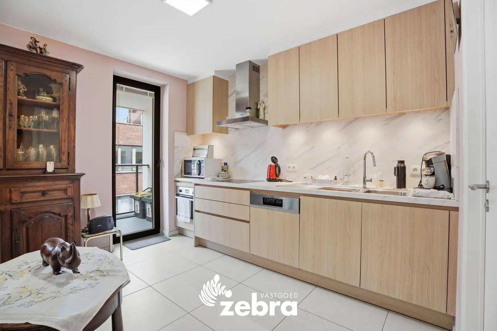 Instapklaar appartement met 2 slaapkamers en terrassen op topligging in Tielt! foto 9