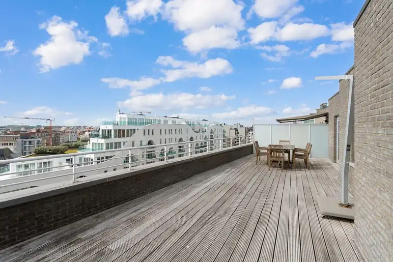 RECENT  EN CENTRAAL GELEGEN PENTHOUSE APPARTEMENT  MET  2 SLAAPKAMERS TE KOOP foto 15