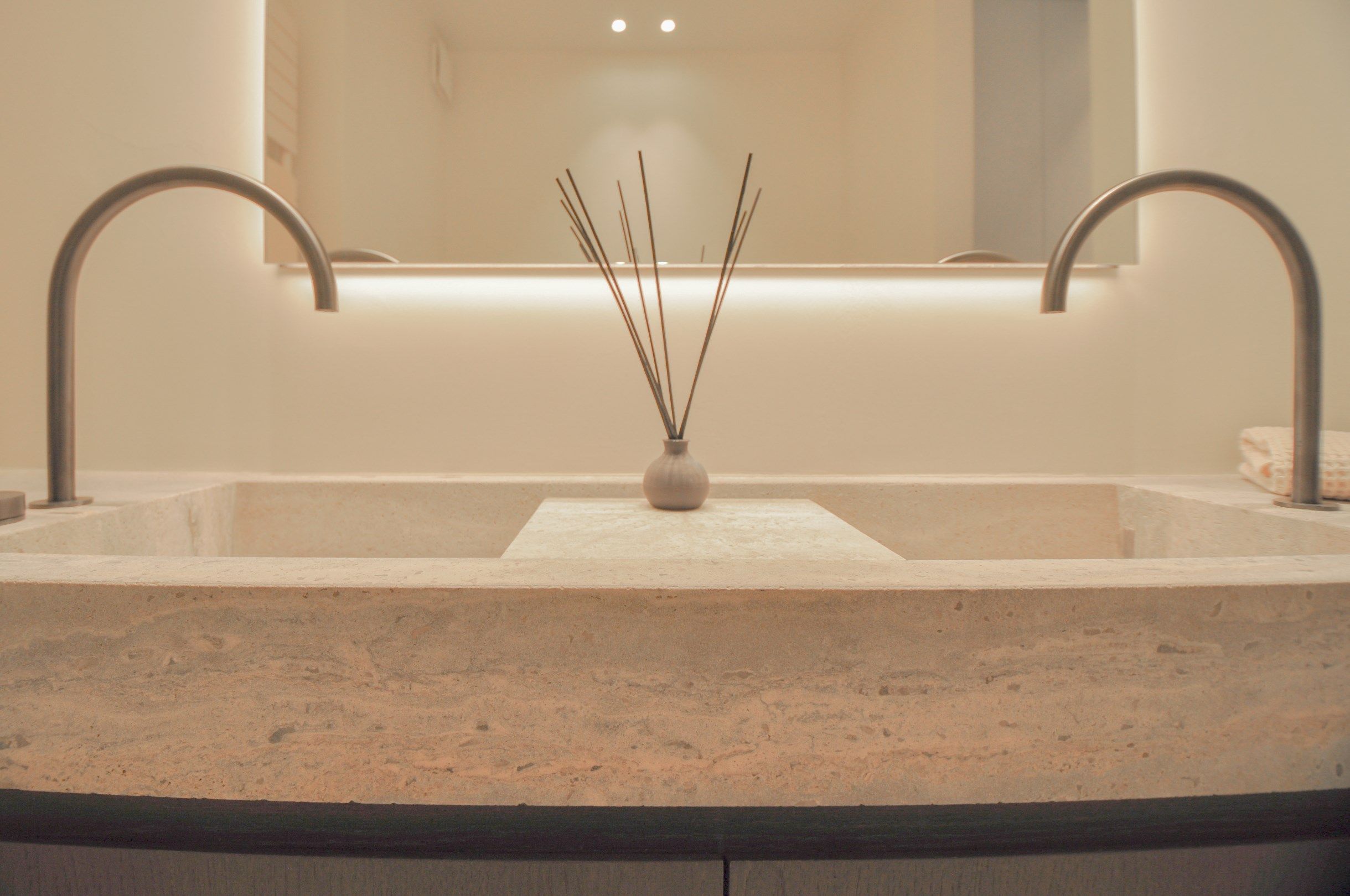 Uitzonderlijk, tijdloos volledig gerenoveerd appartement met een open zicht . foto 20