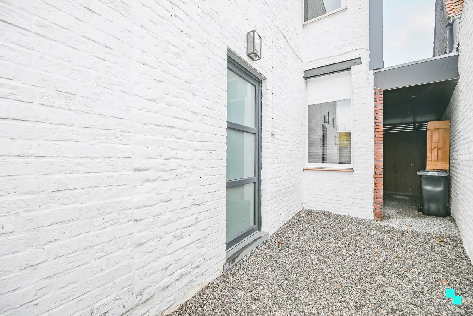 Instapklare starterswoning in Deerlijk foto 25