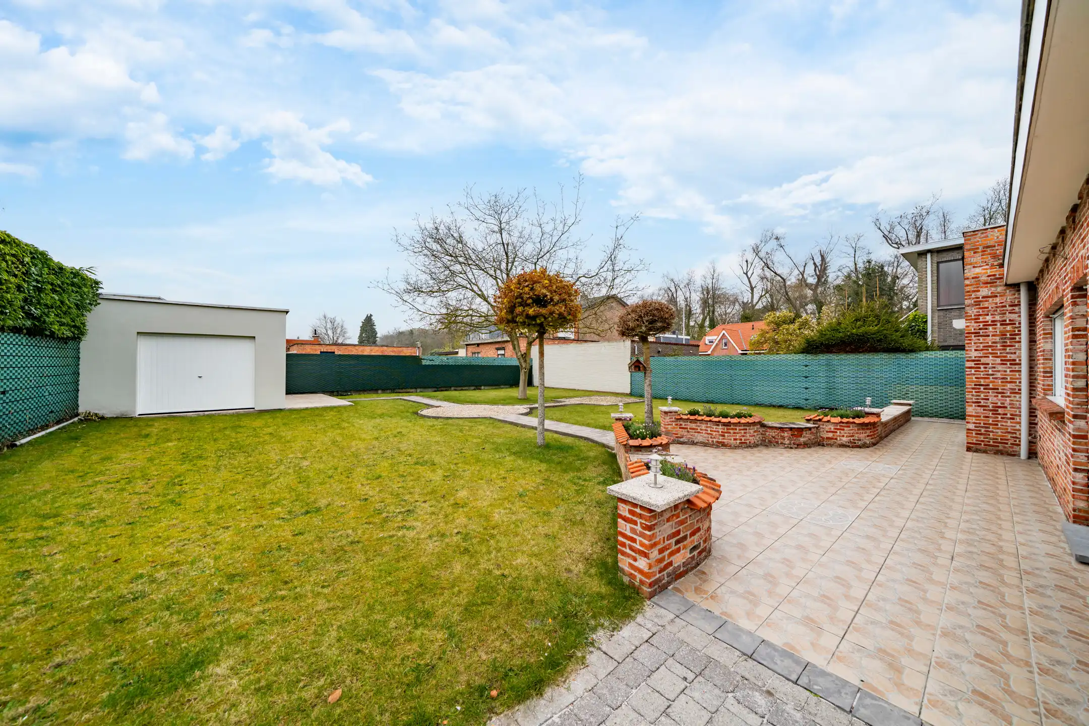 Prachtige dorpswoning op 1.099 m² foto 22