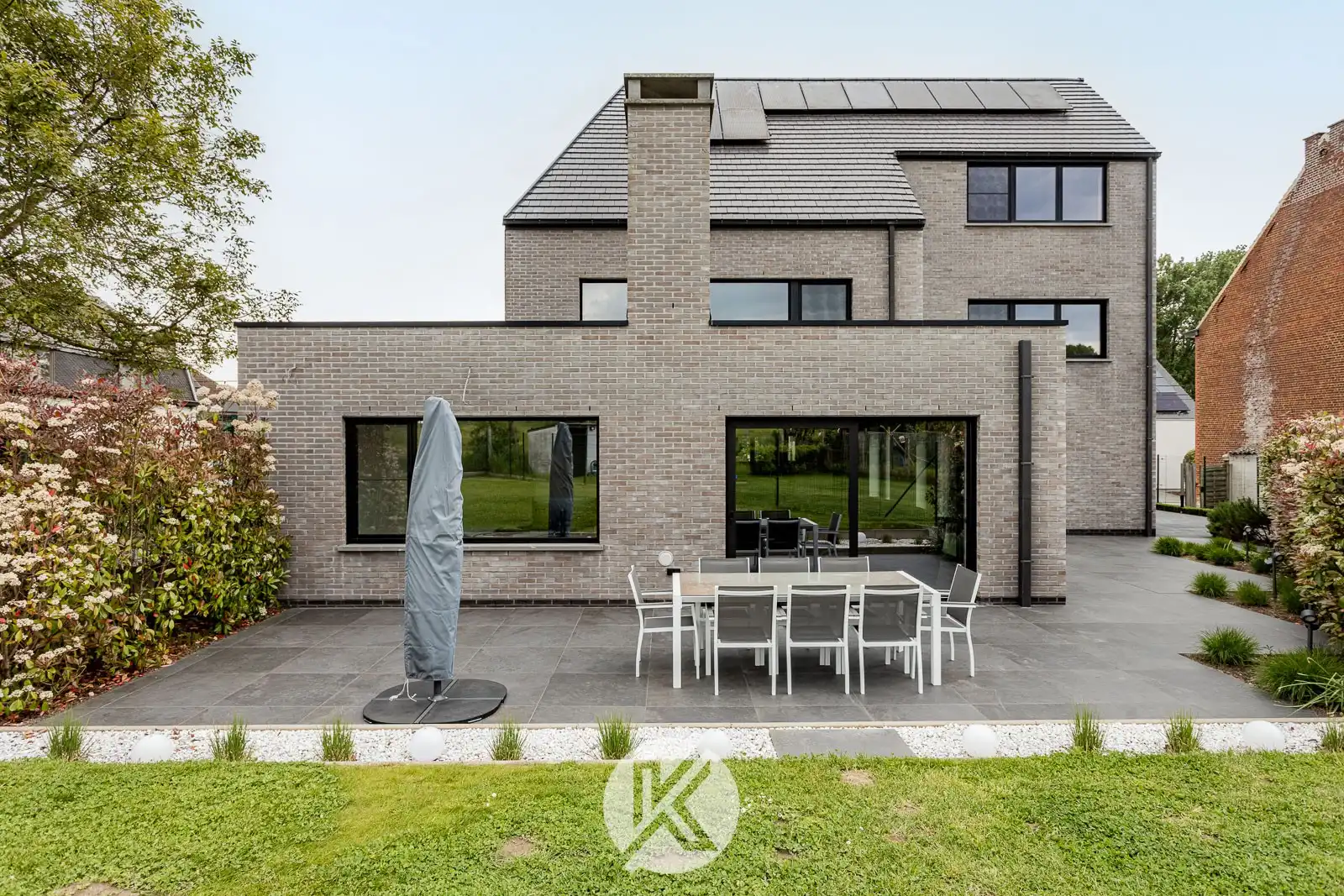 Moderne nieuwbouwwoning met hoogwaardige afwerking foto 34