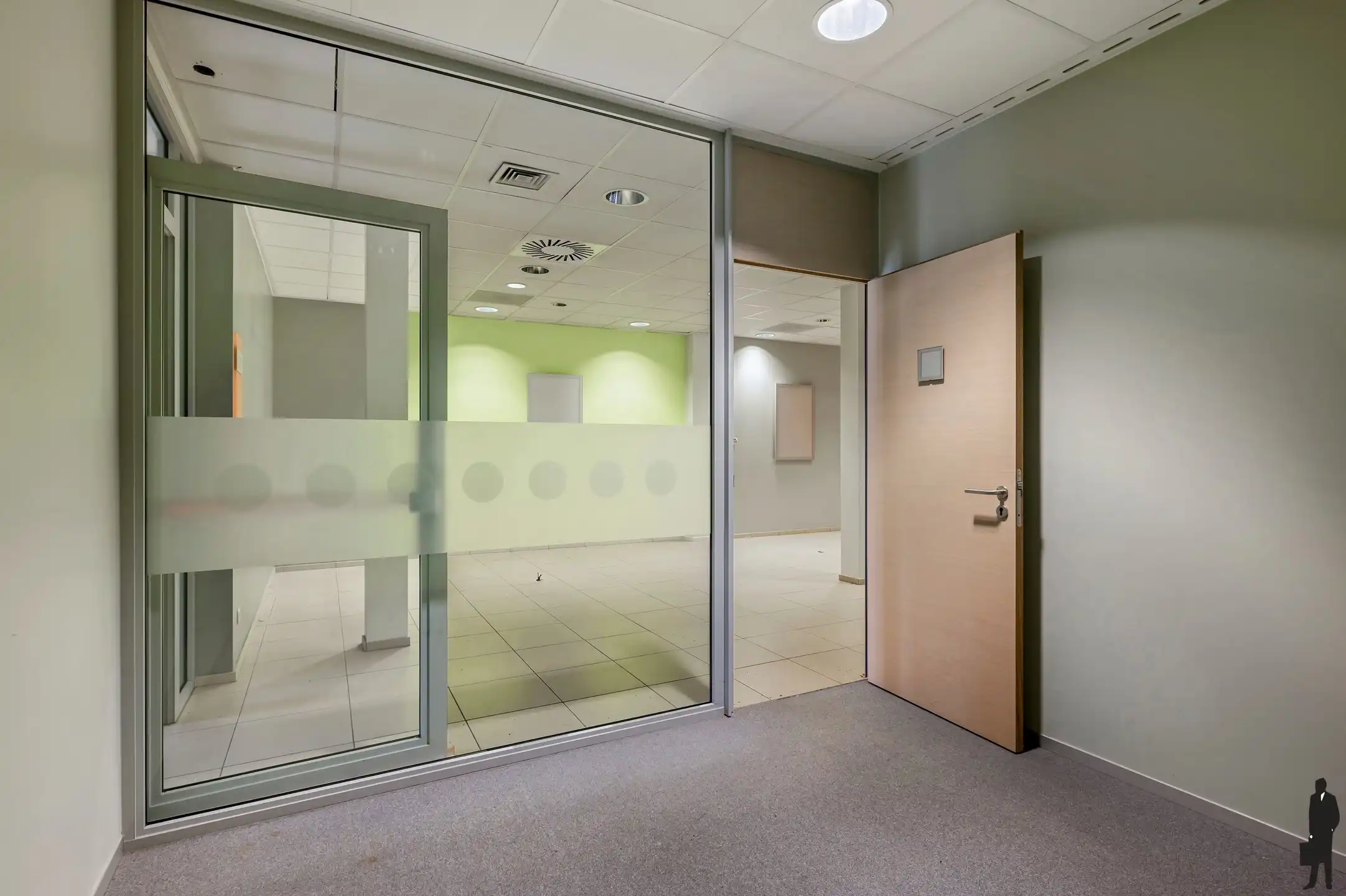  Commercieel Gelijkvloers in het Hart van Westmalle  foto 8