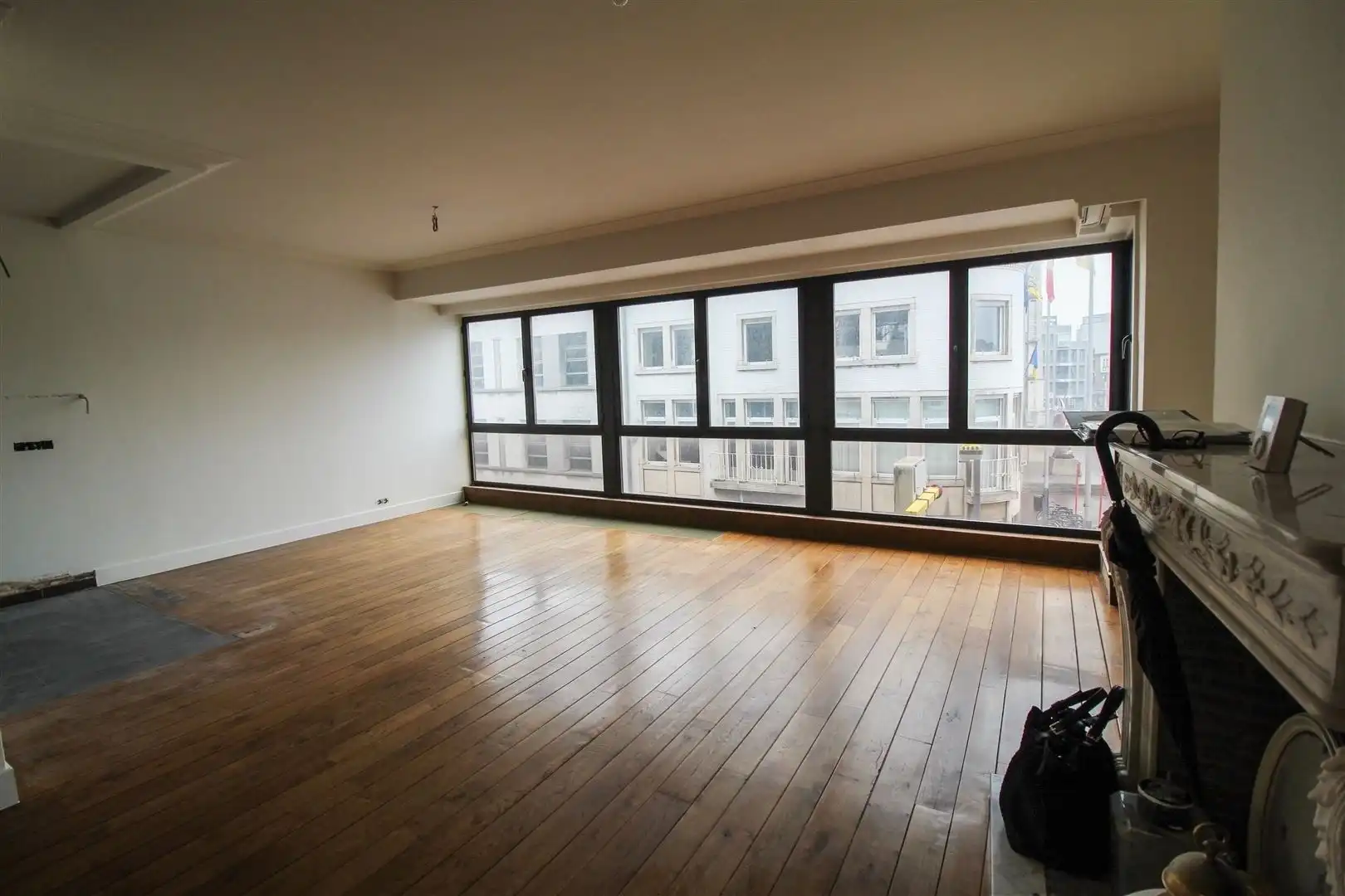 Ruim appartement met uitzicht over de Grote Markt foto 4