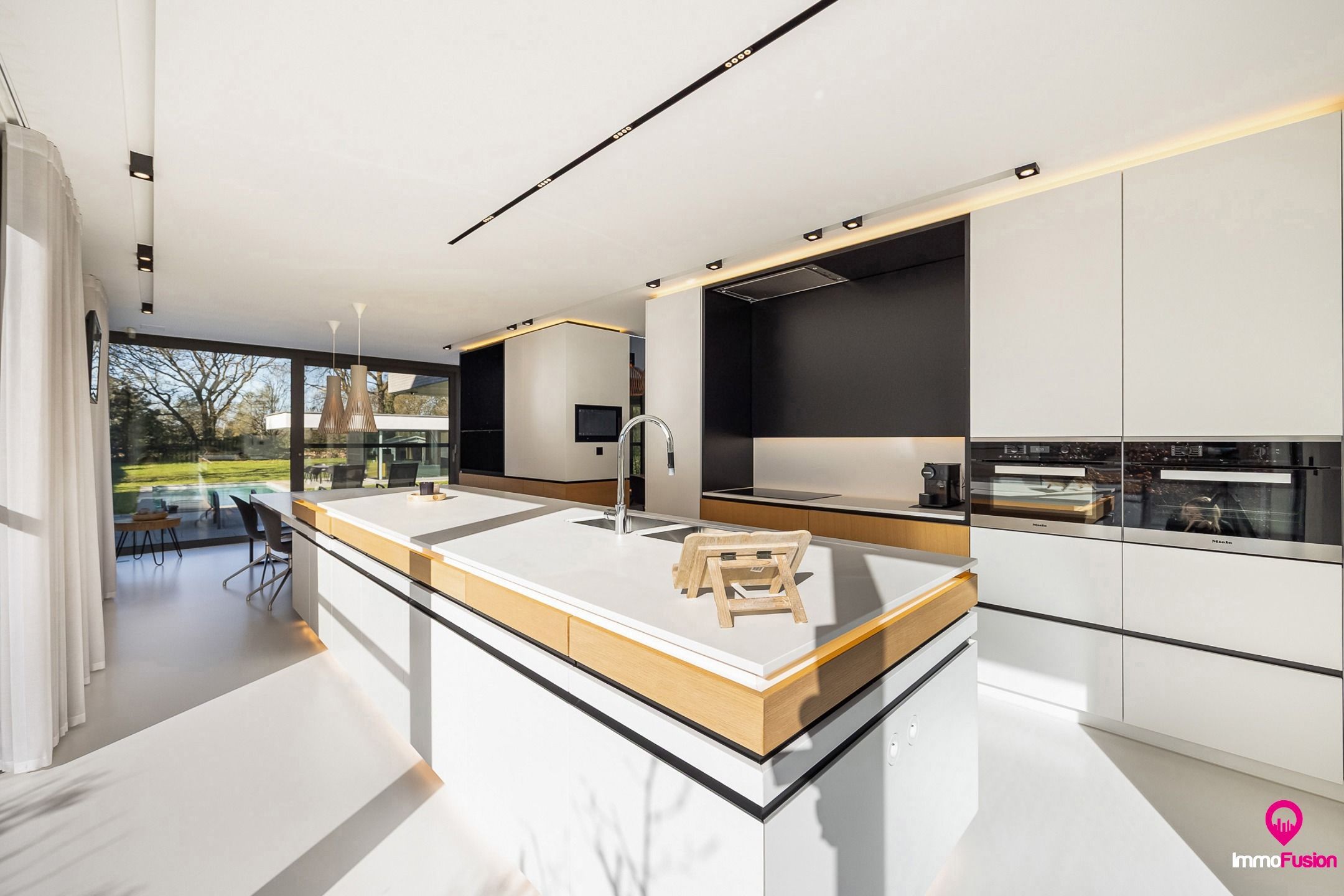 Luxe villa met poolhouse en hoogwaardige materialen! foto 21