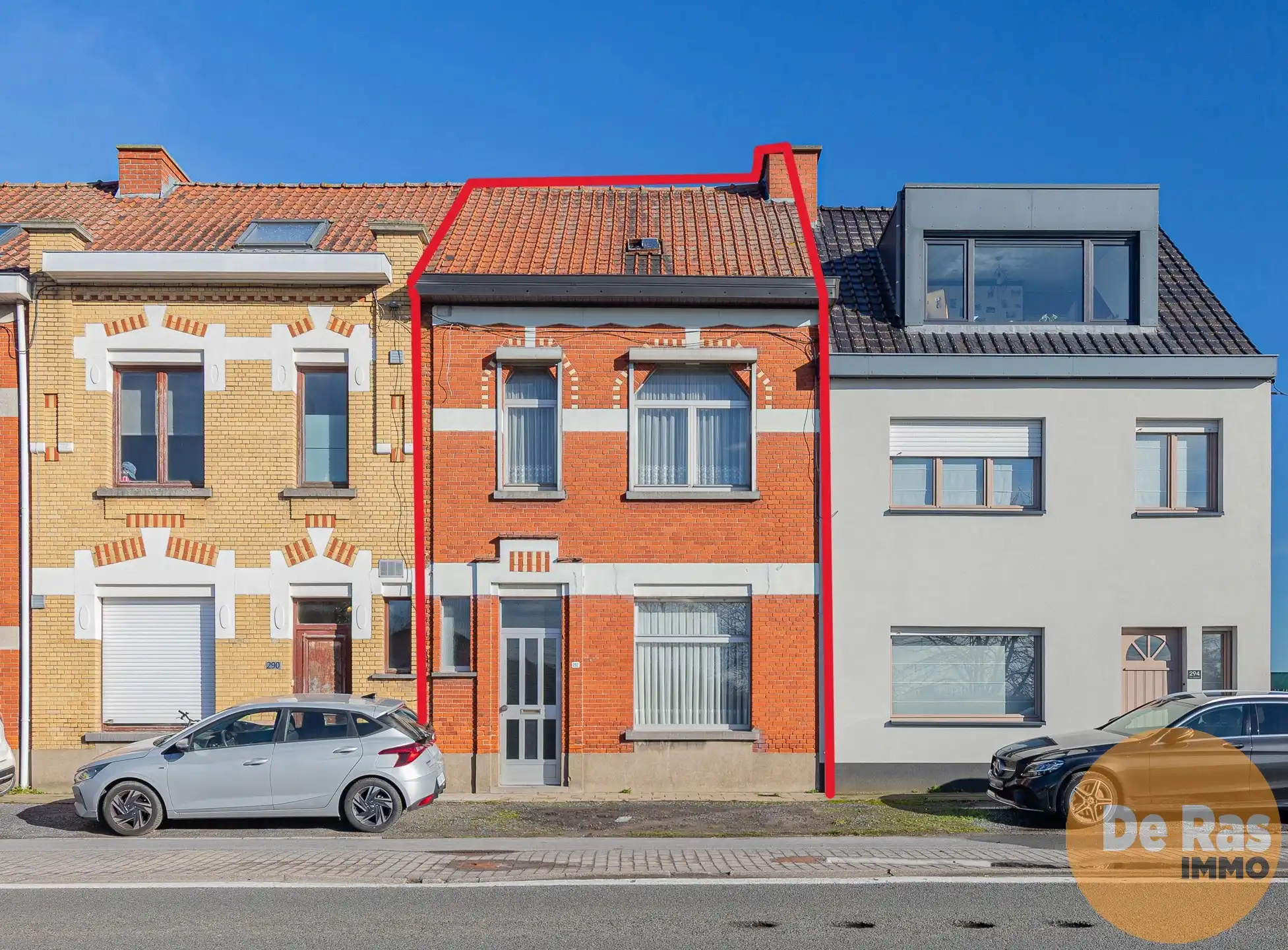 DEINZE - Te renoveren burgerwoning met tuin nabij centrum foto 2