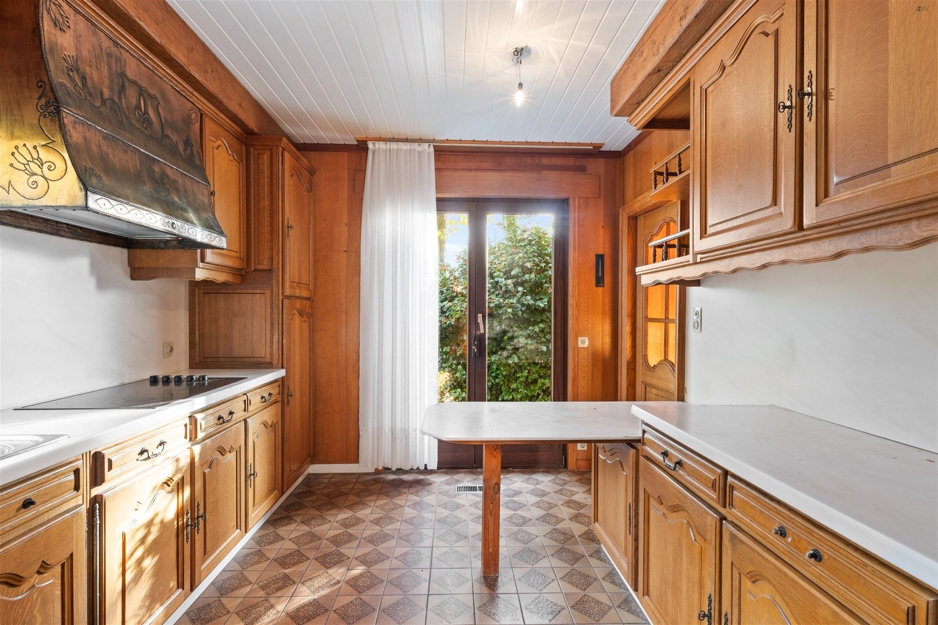 Gunstig gelegen open bebouwing met mooie tuin op een perceel van 2.212 m² foto 12