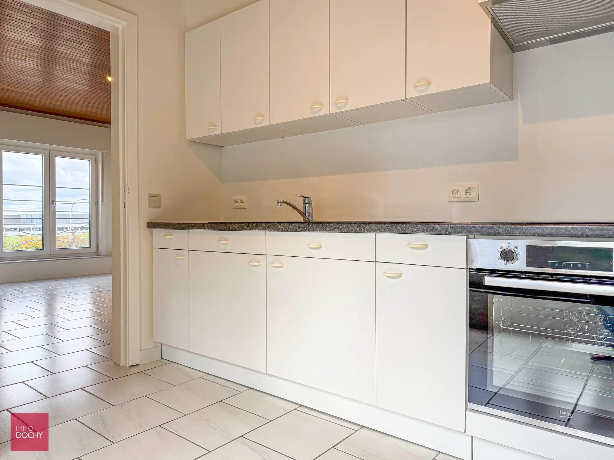 Volledig gerenoveerd duplex - appartement met garage | Deerlijkseweg foto 4