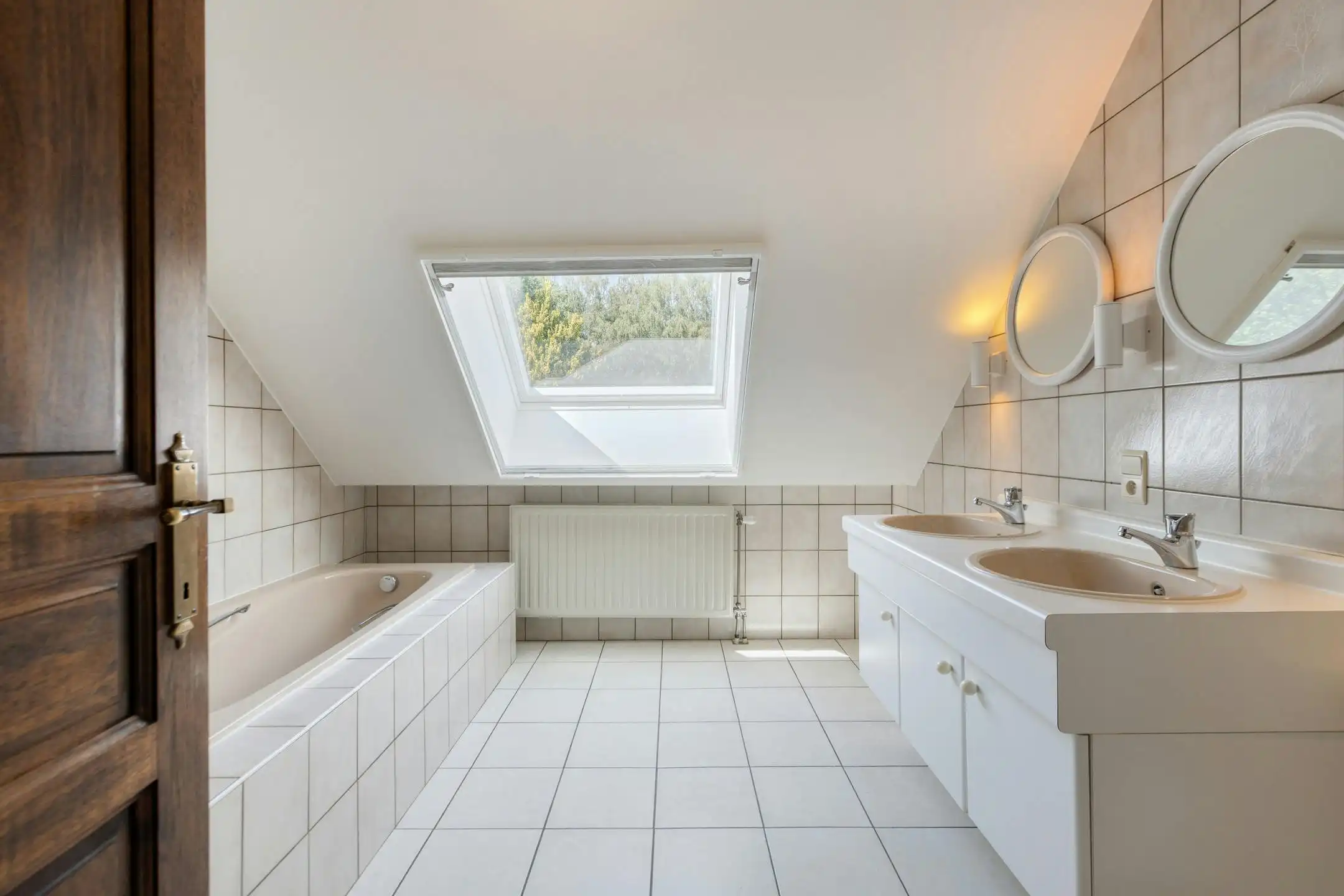 Charmante vrijstaande woning met 3 slaapkamers en prachtige tuin te Houthalen-Oost foto 14