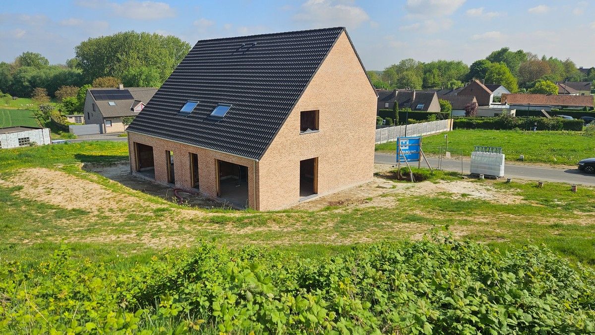 HECTAAR BOUWT 2 HALFOPEN BEBOUWININGEN TE ROOSDAAL foto 15