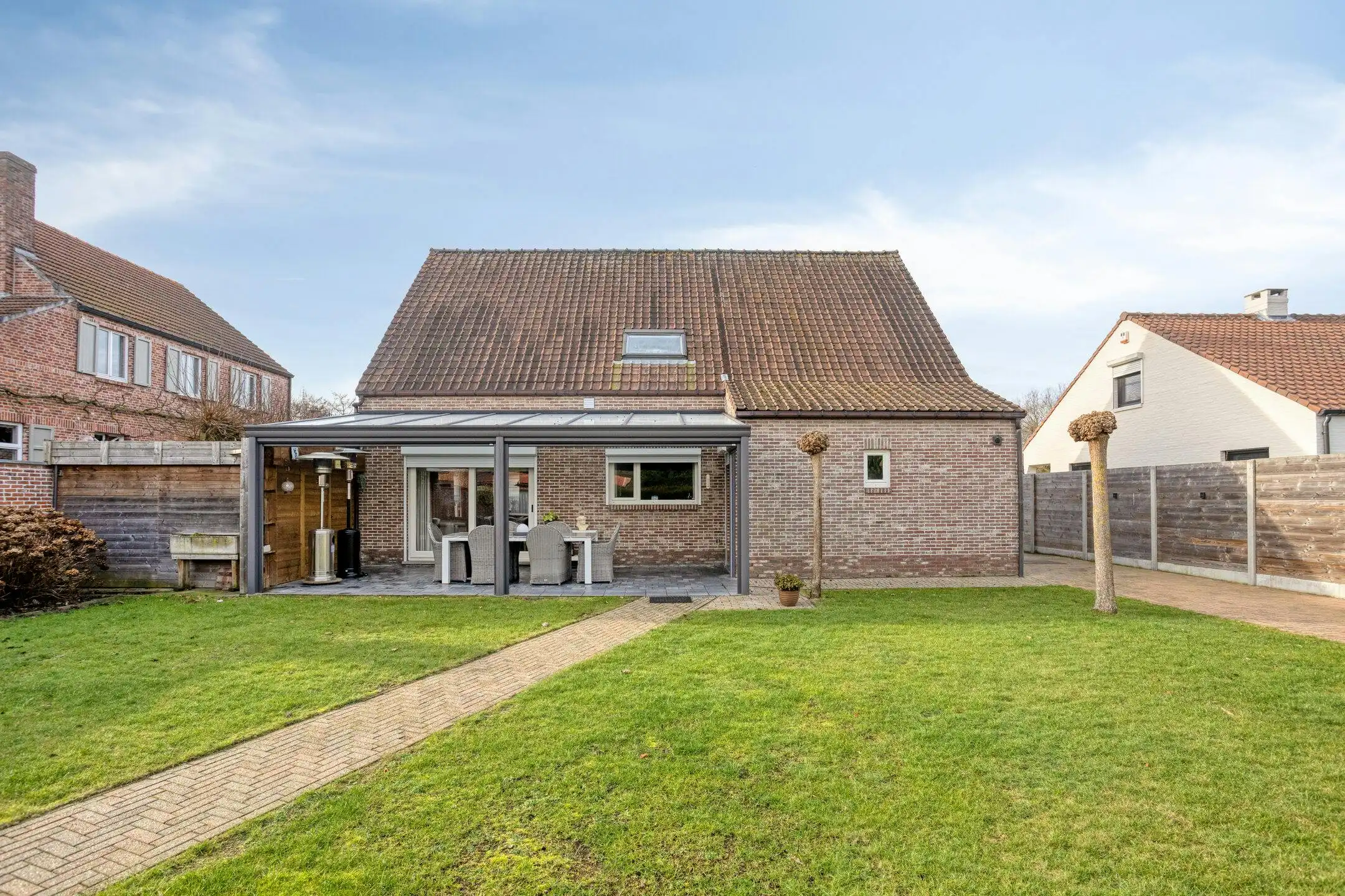 Rustig gelegen huis in Lichtaart met 3 slaapkamers foto 2